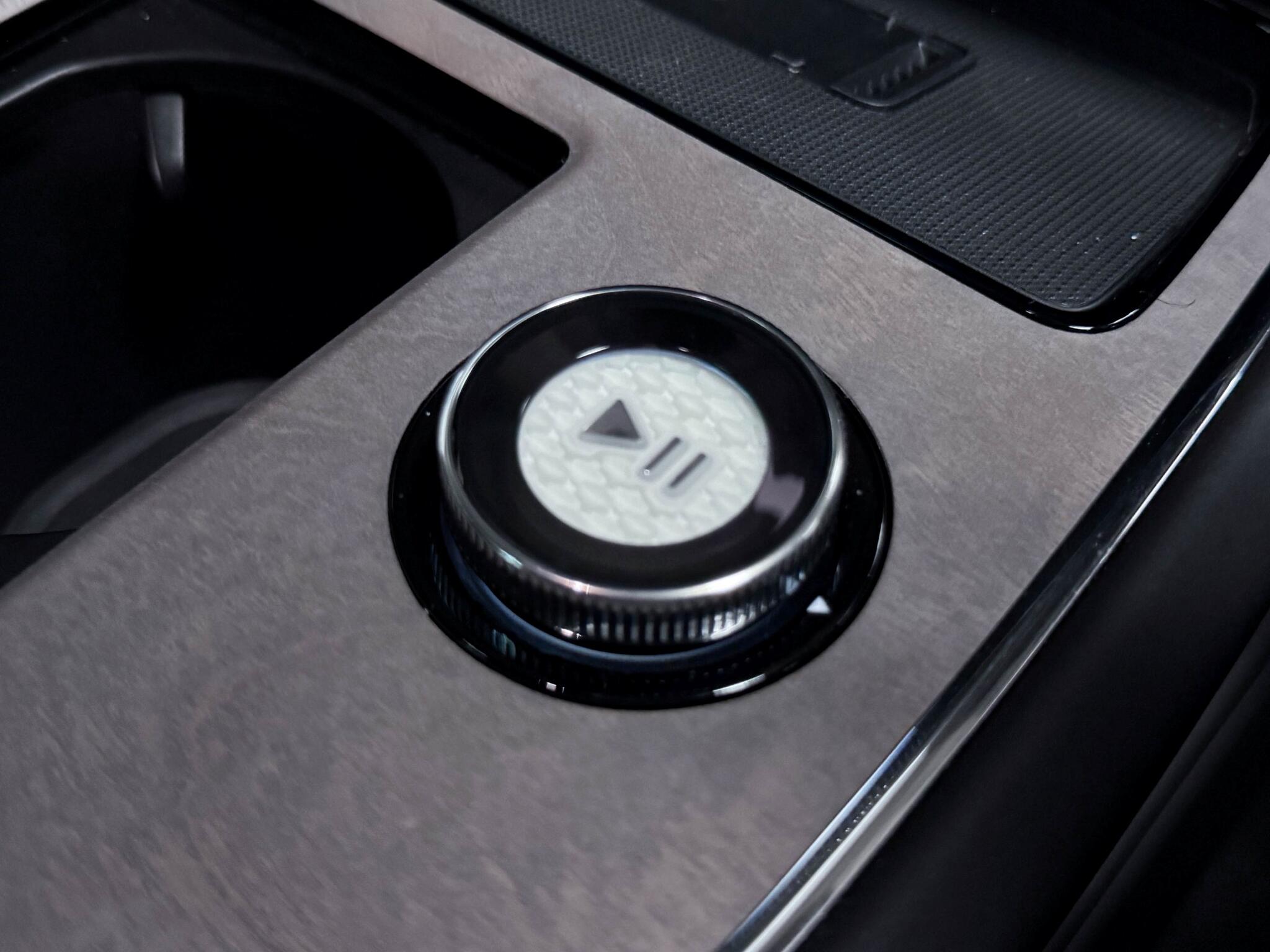 Volvo Ex90 view 36