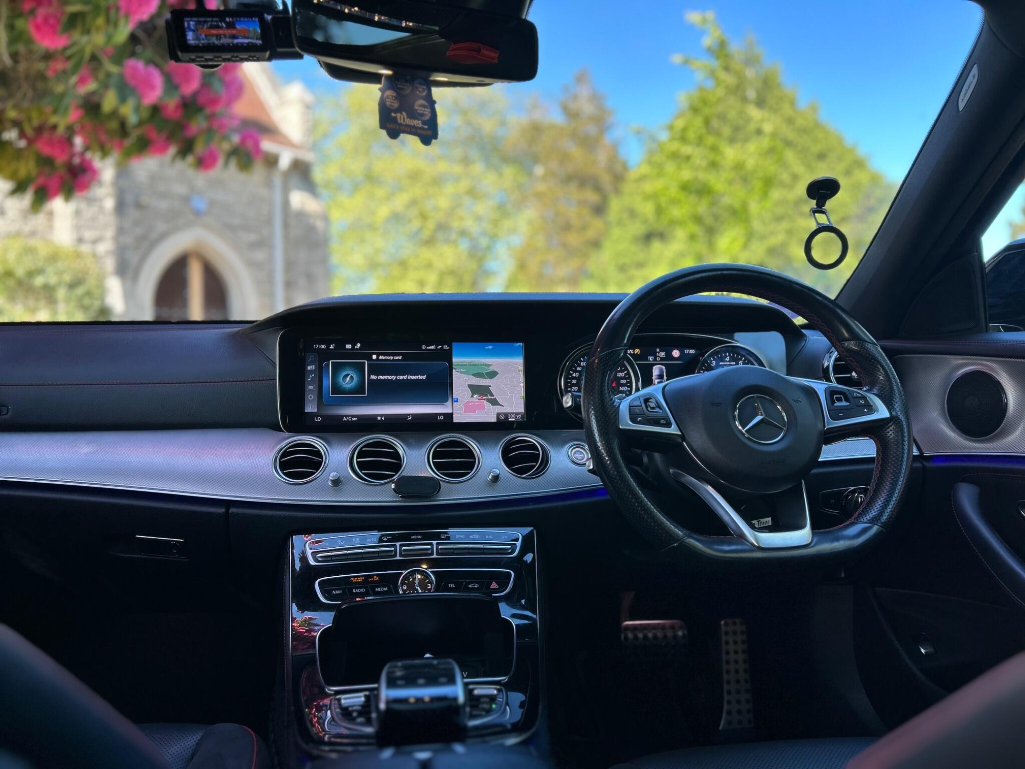 Mercedes-Benz E-Class view 11