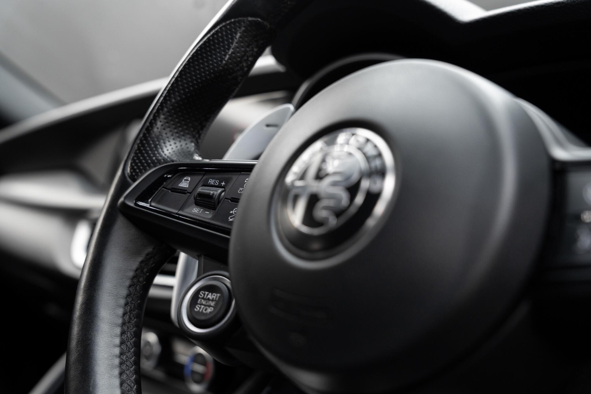 Alfa Romeo Stelvio view 36
