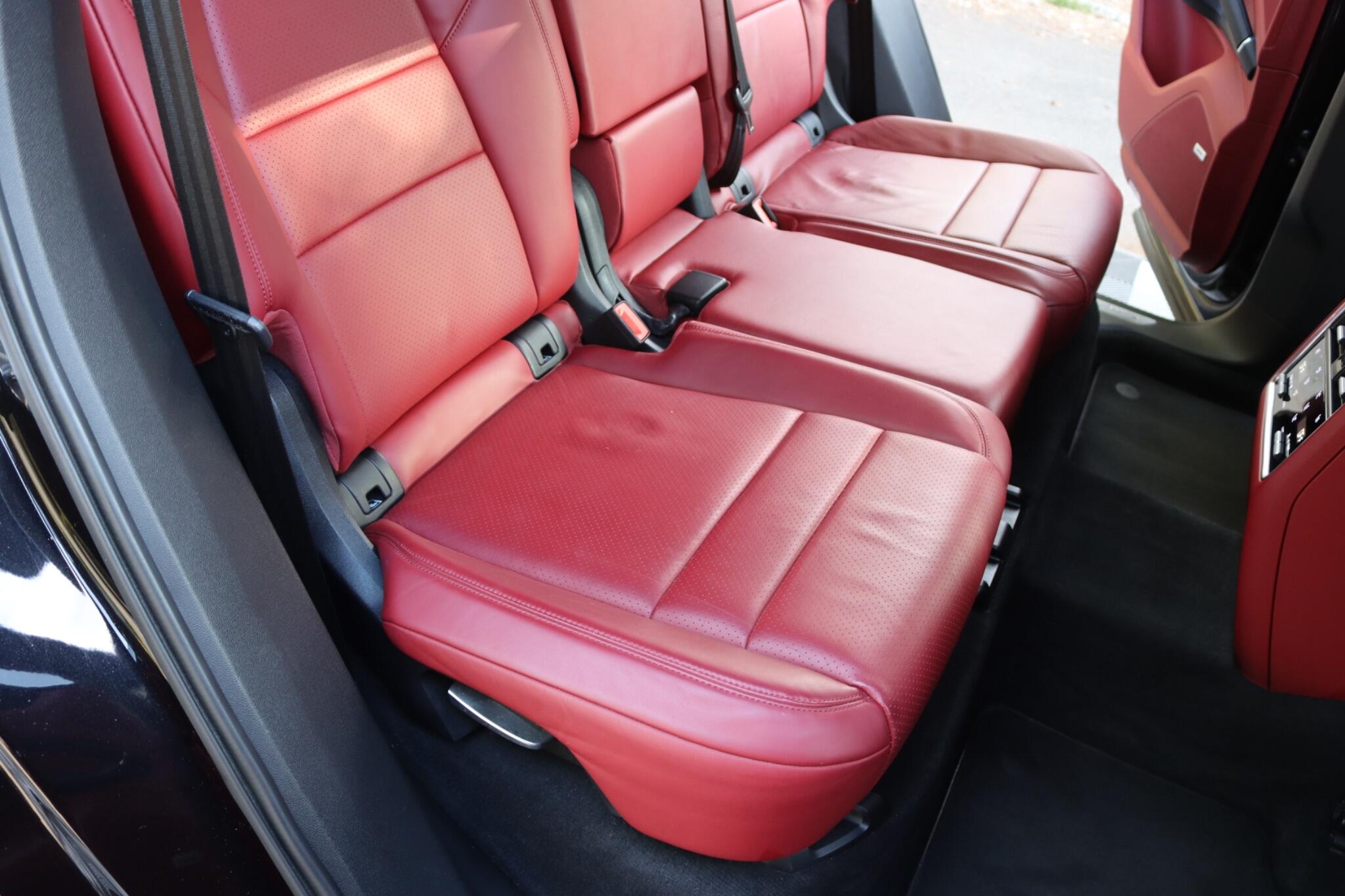 Porsche Cayenne view 36