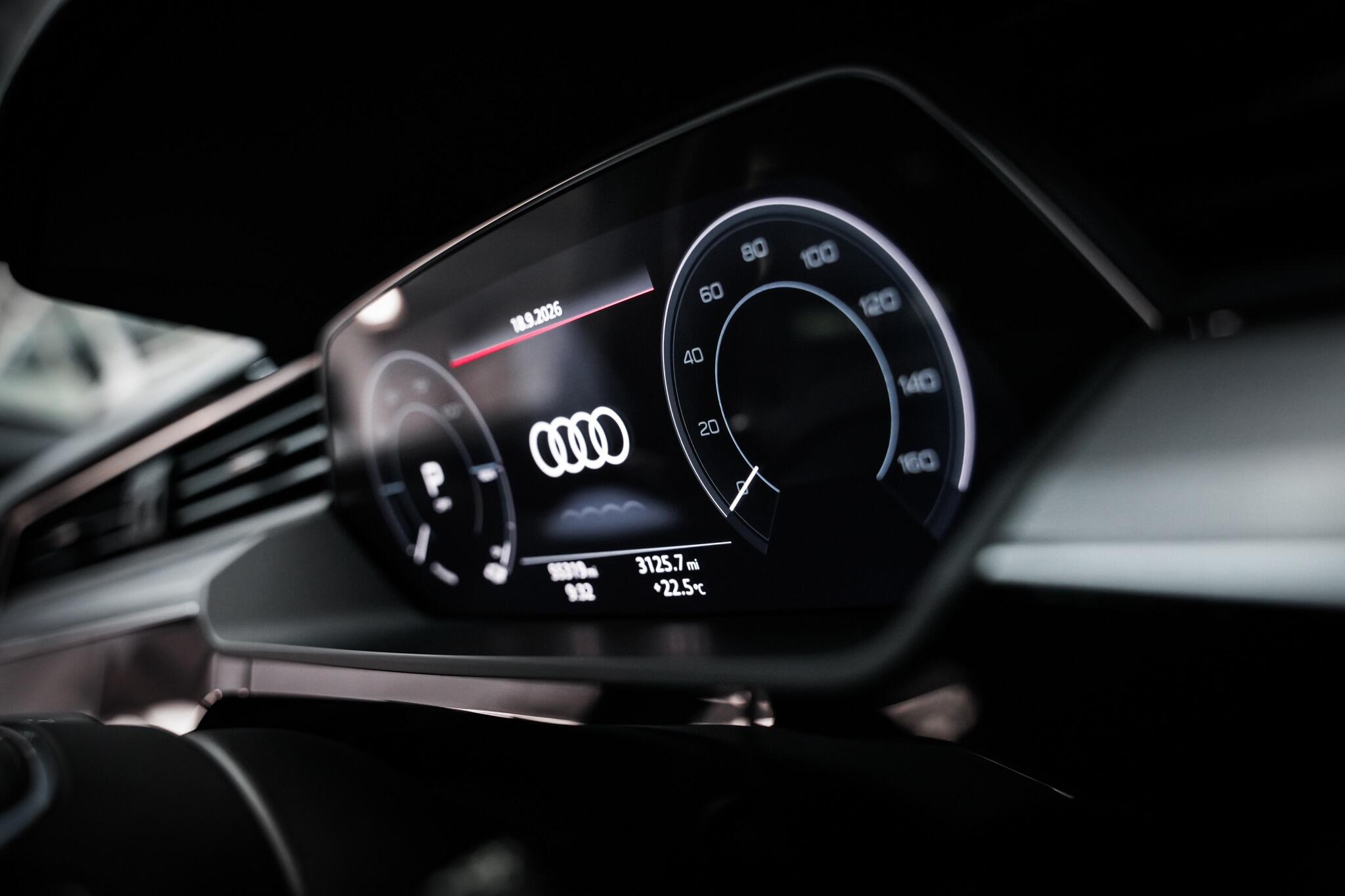 Audi E-Tron view 5