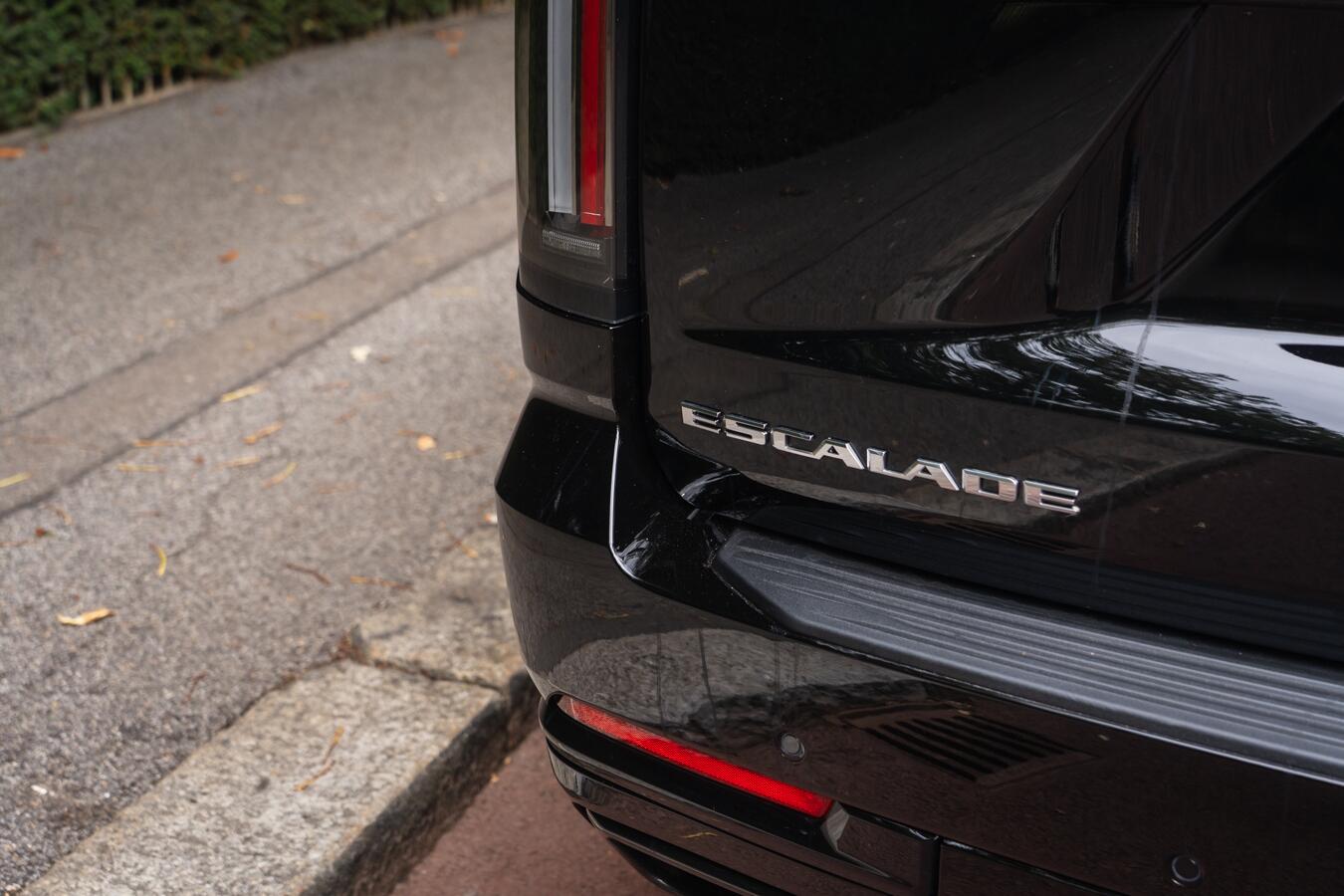 Cadillac Escalade view 20