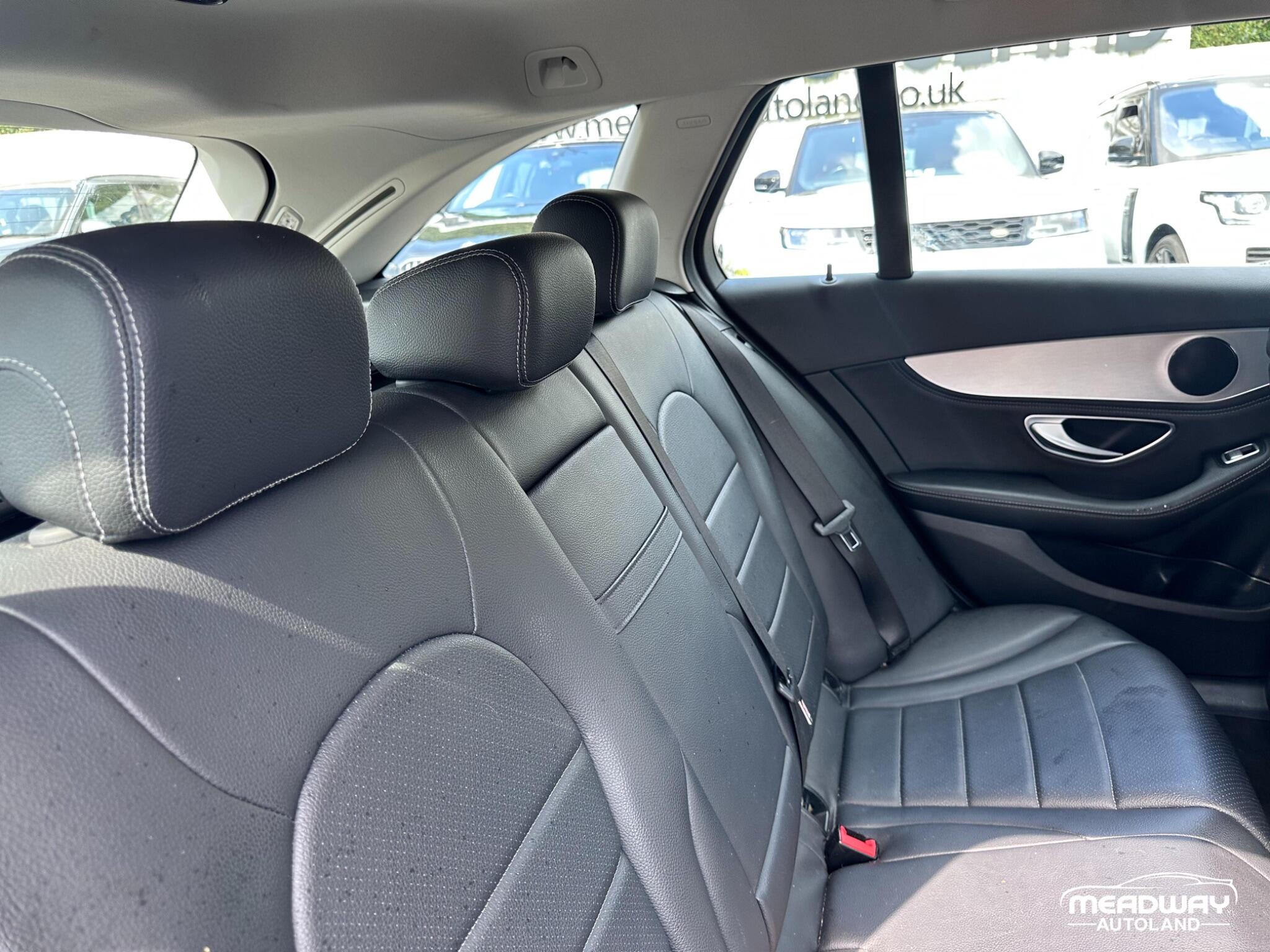 Mercedes-Benz C Class view 39