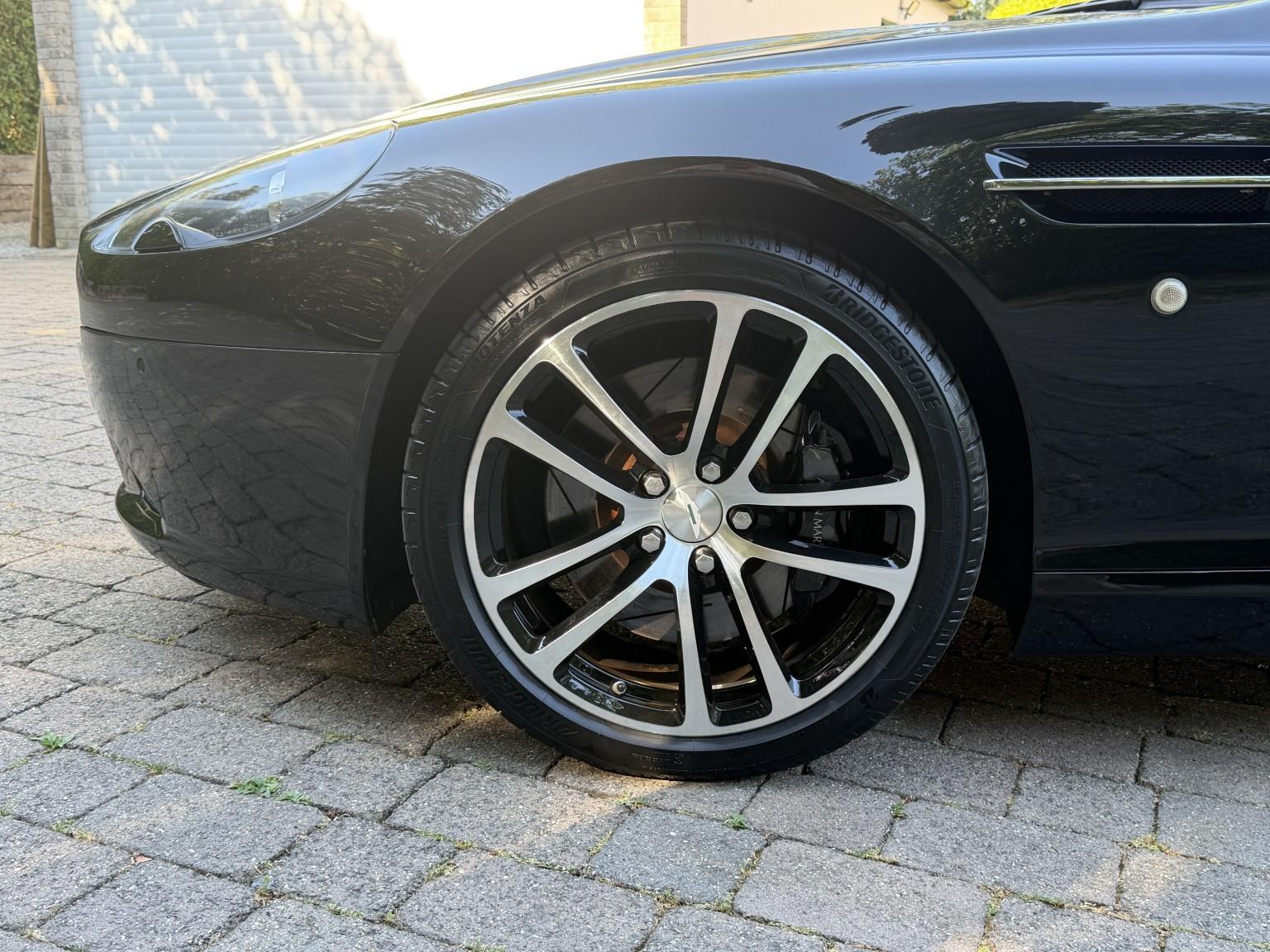 Aston Martin DB9 view 11