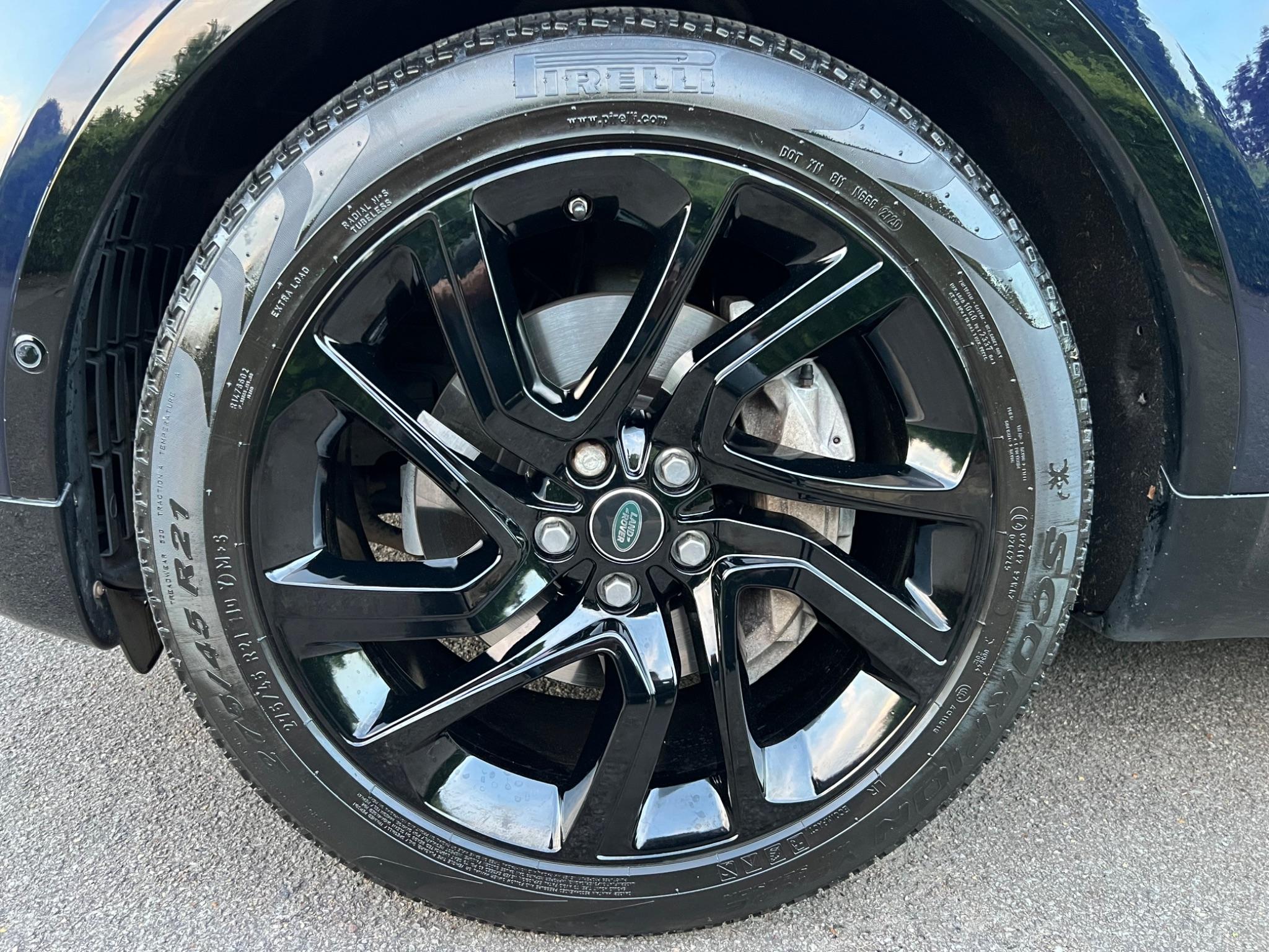 Land Rover Discovery view 52