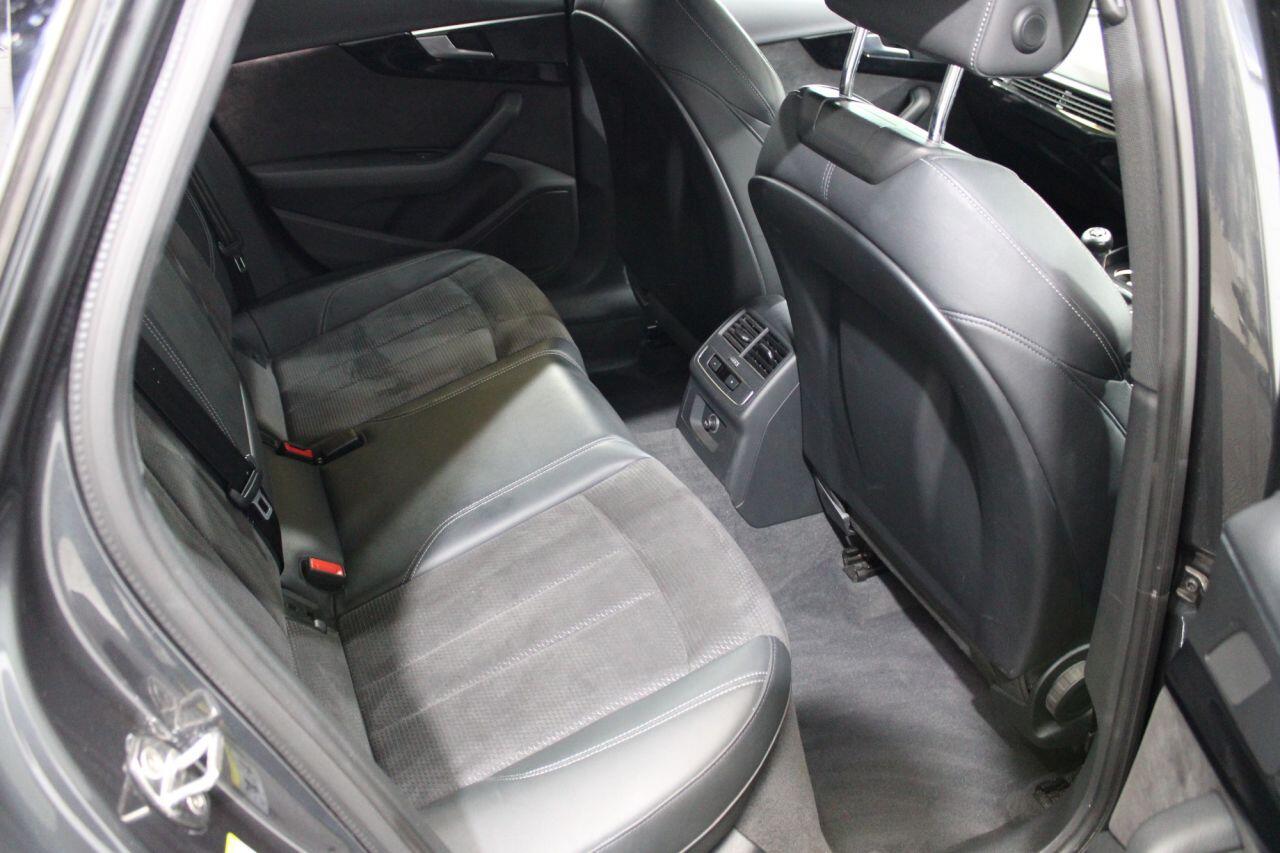 Audi A4 view 10