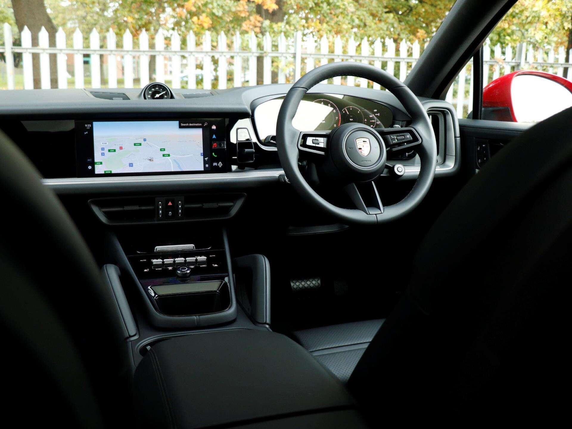 Porsche Cayenne view 12