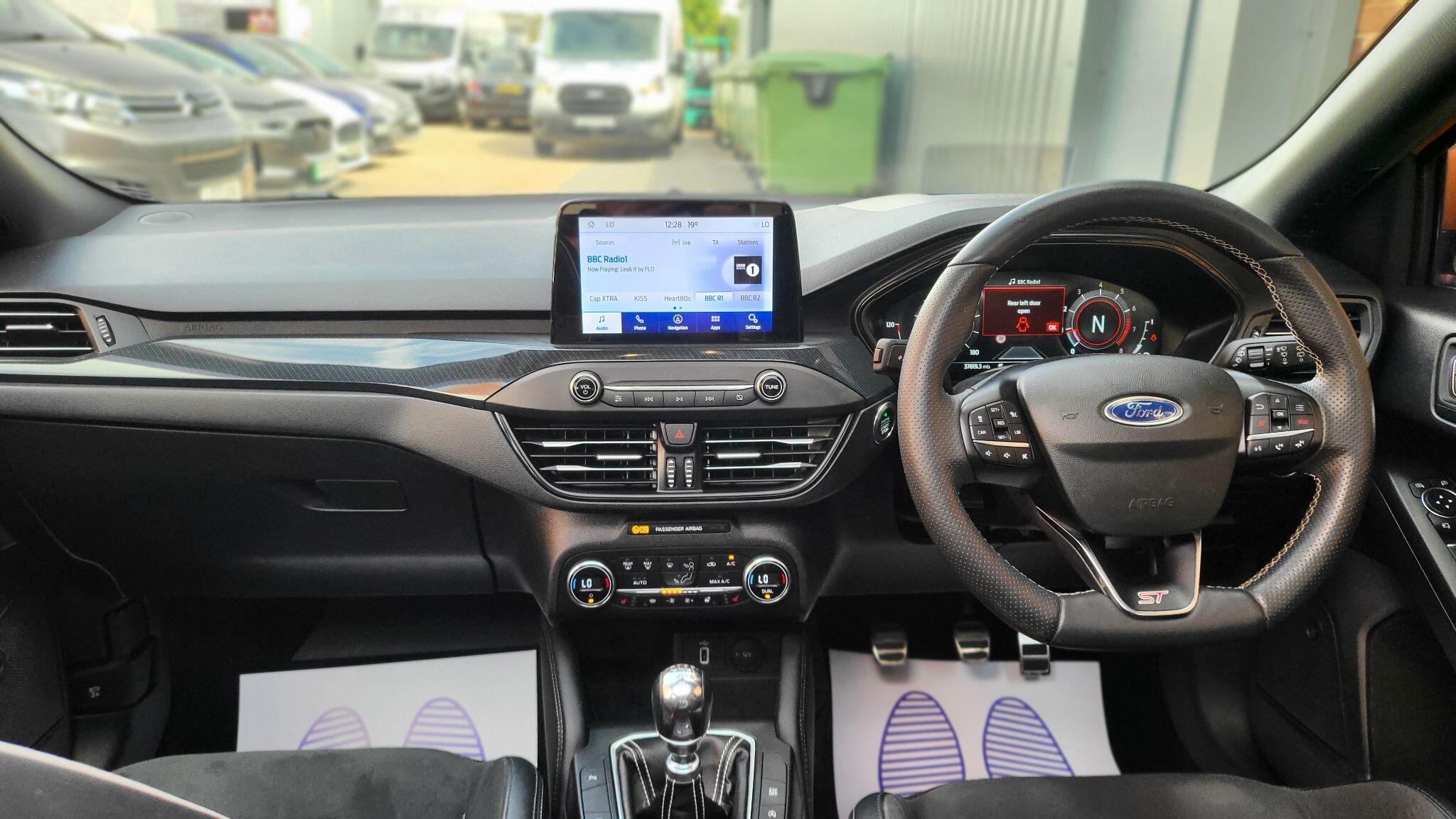 Ford Focus view 4