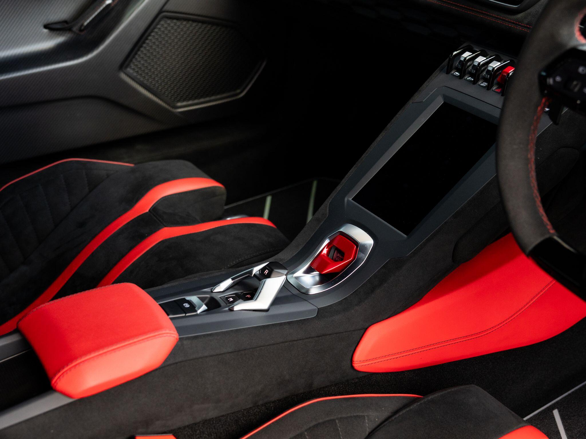 Lamborghini Huracan view 27