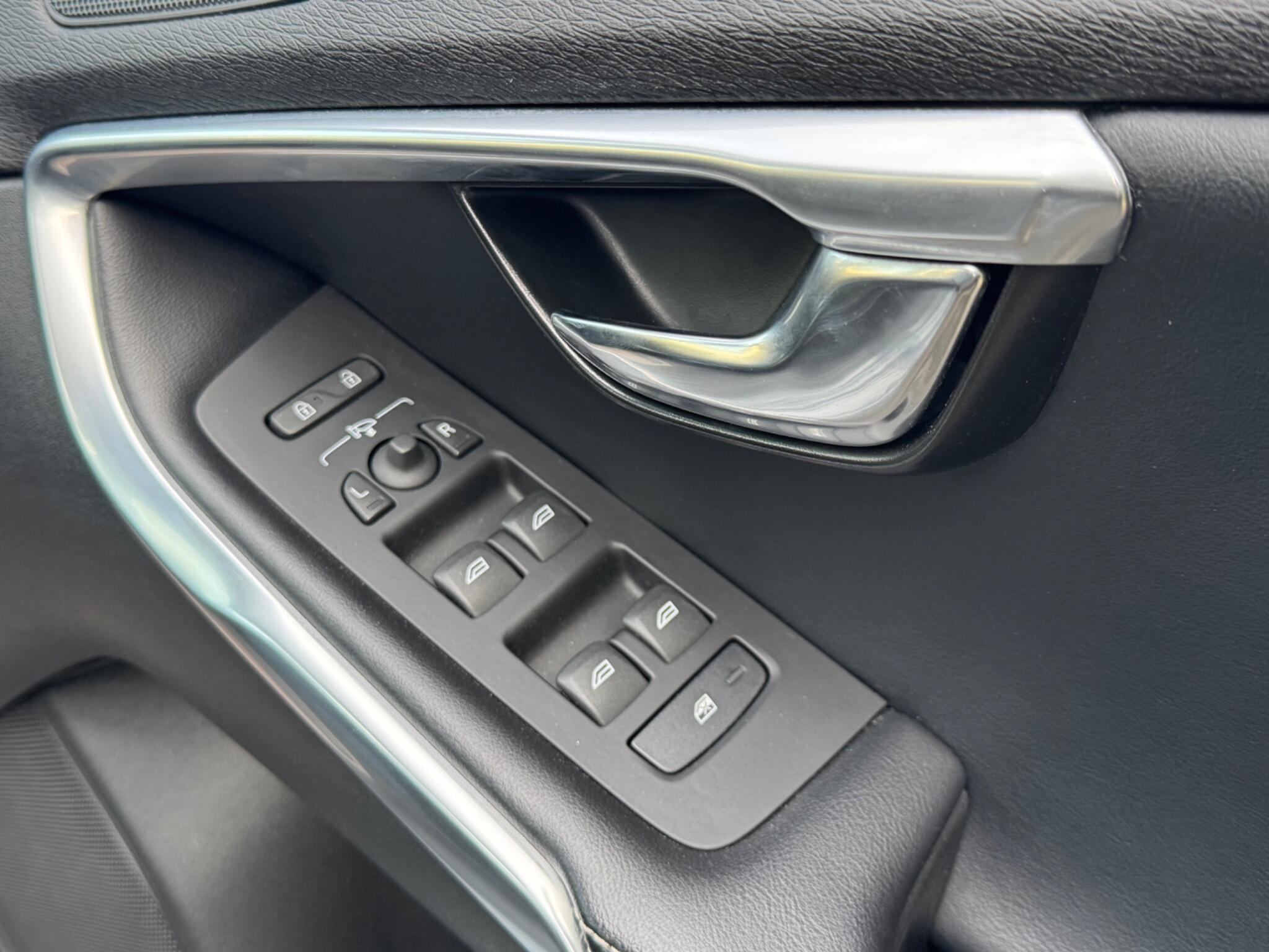 Volvo V40 view 30
