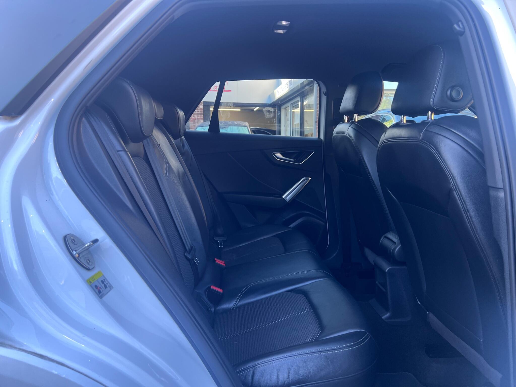 Audi Q2 view 32