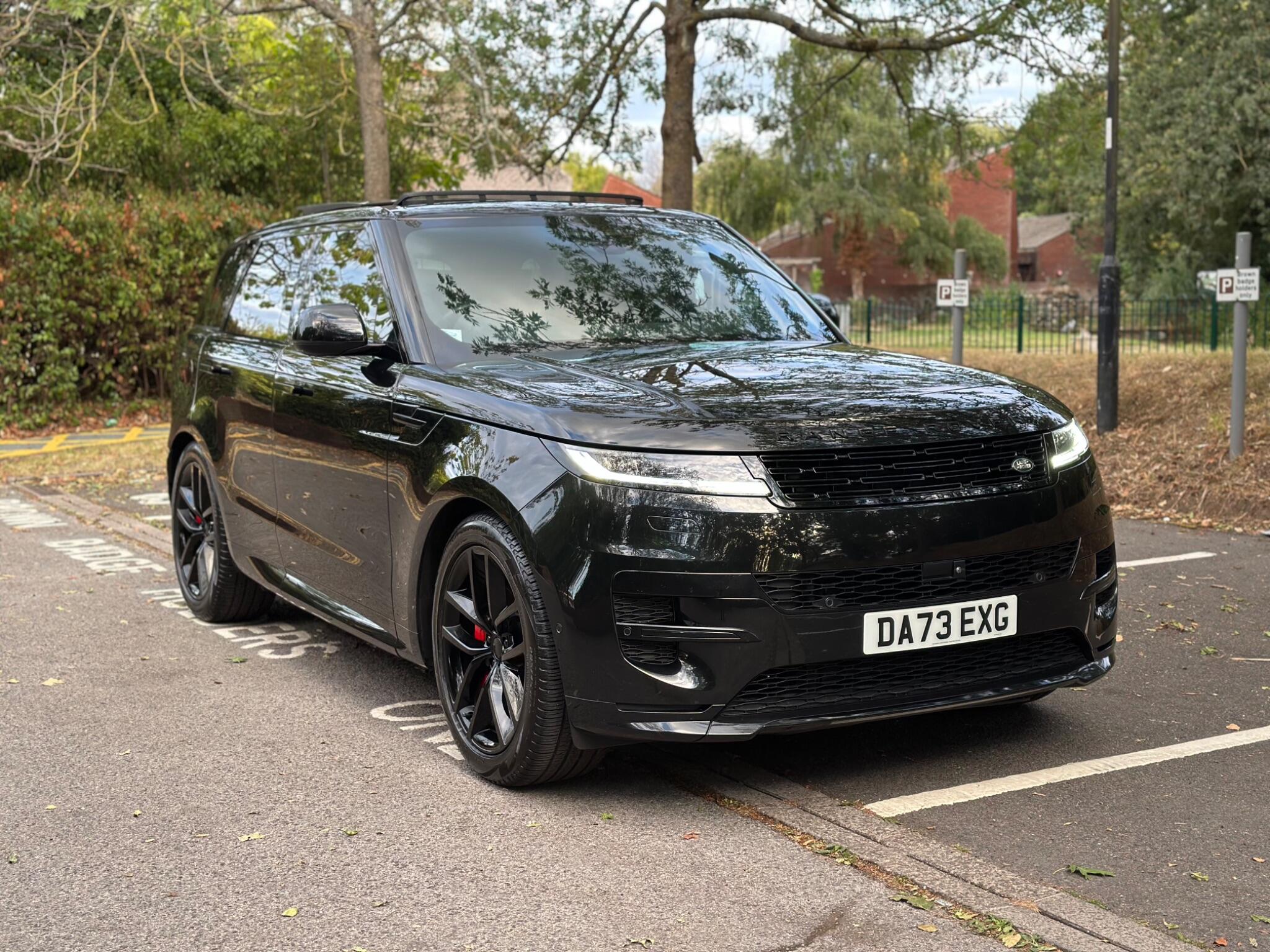 Land Rover Range Rover Sport view 9