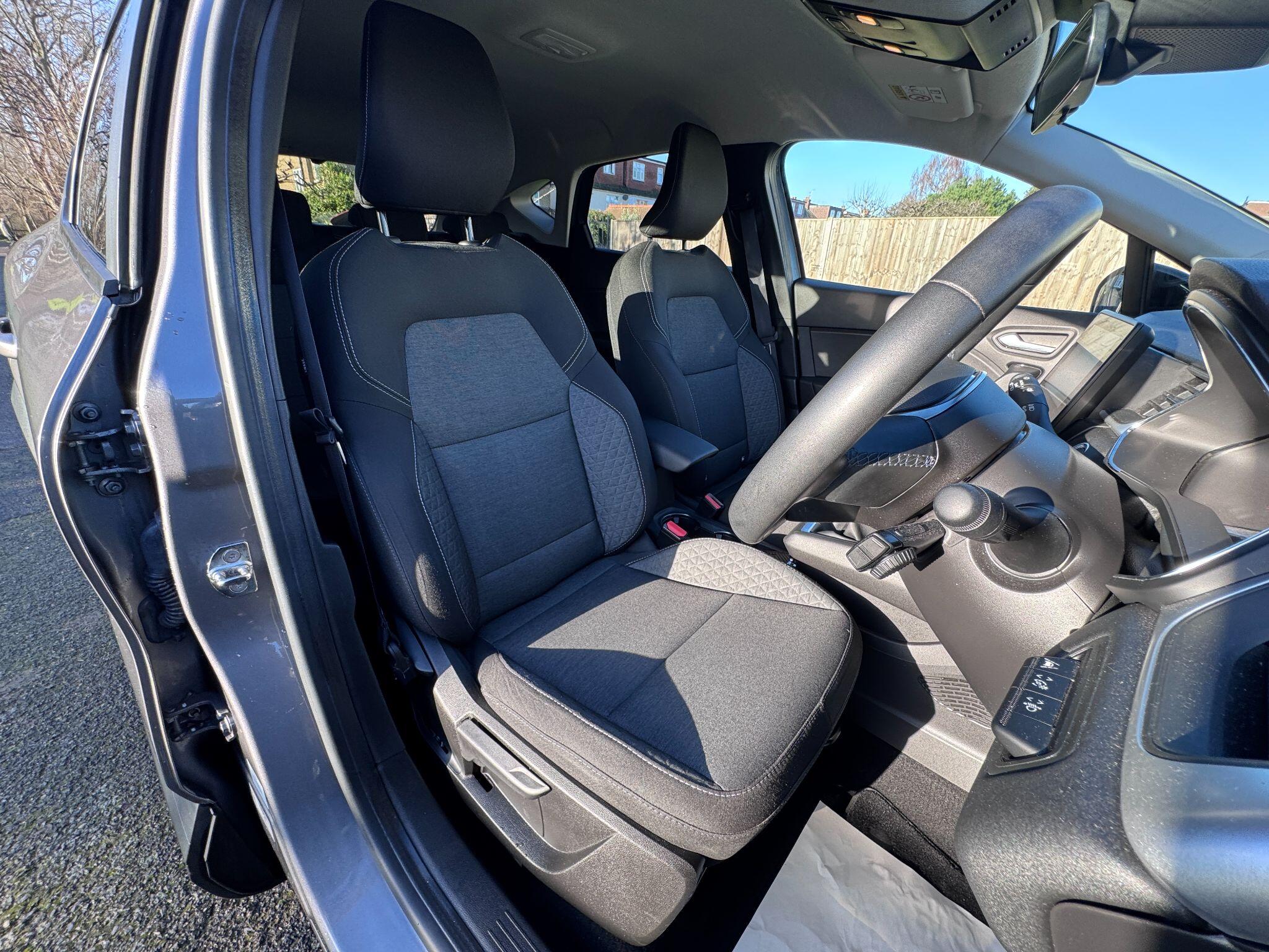 2022 Renault Captur 1.0 TCe Iconic Euro 6 (s/s) 5dr • 20,000 miles image 33