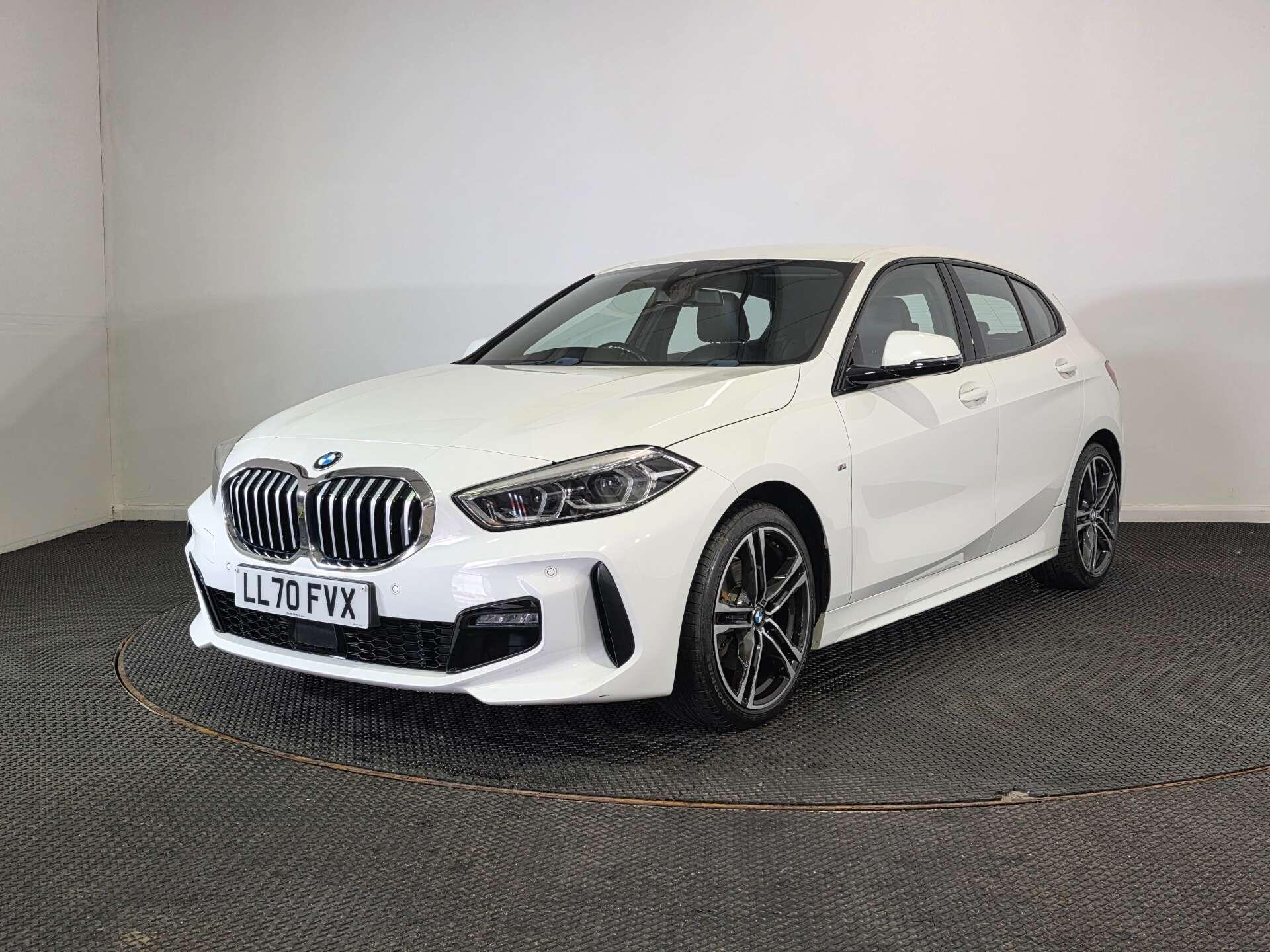 BMW 1 Series view 3