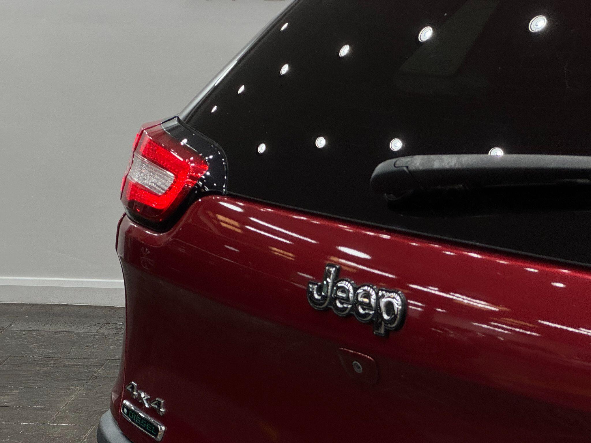 Jeep Cherokee view 23