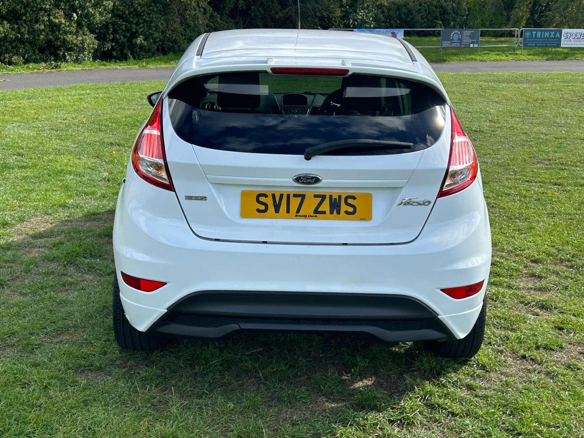 Ford Fiesta view 5