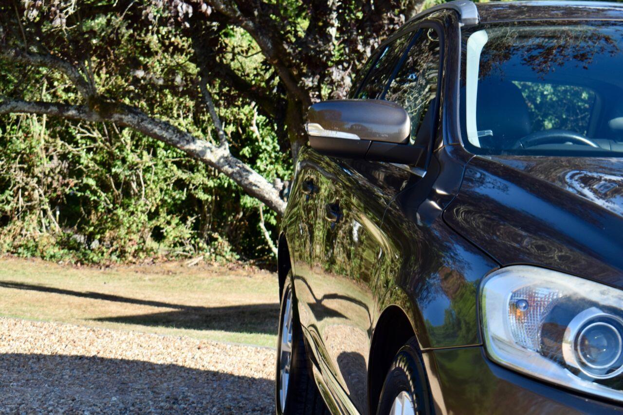 Volvo XC60 view 17
