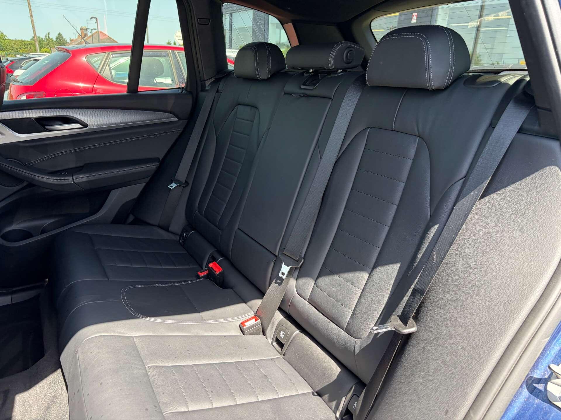 BMW X3 view 23