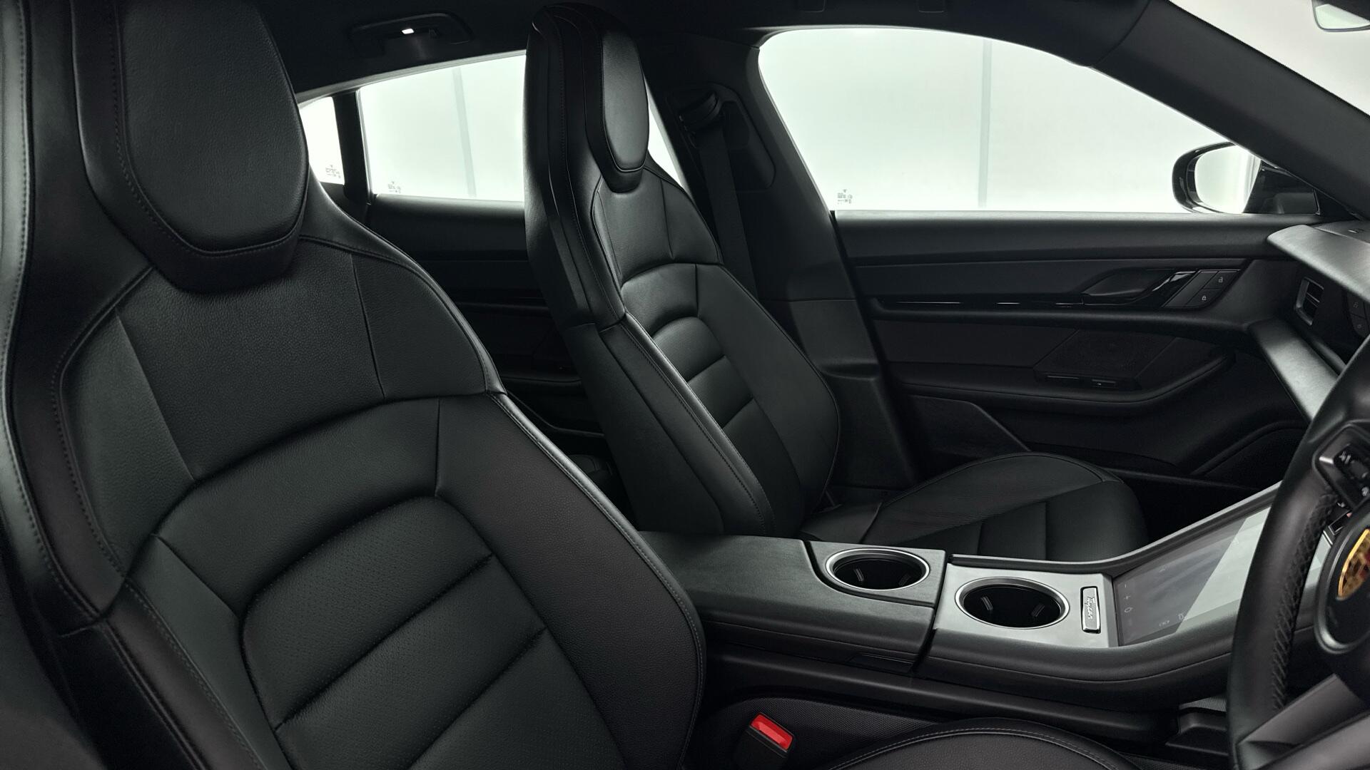 Porsche Taycan view 18