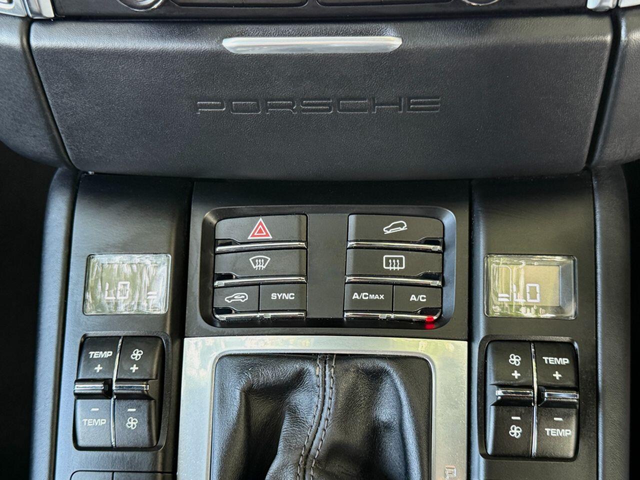 Porsche Macan view 28