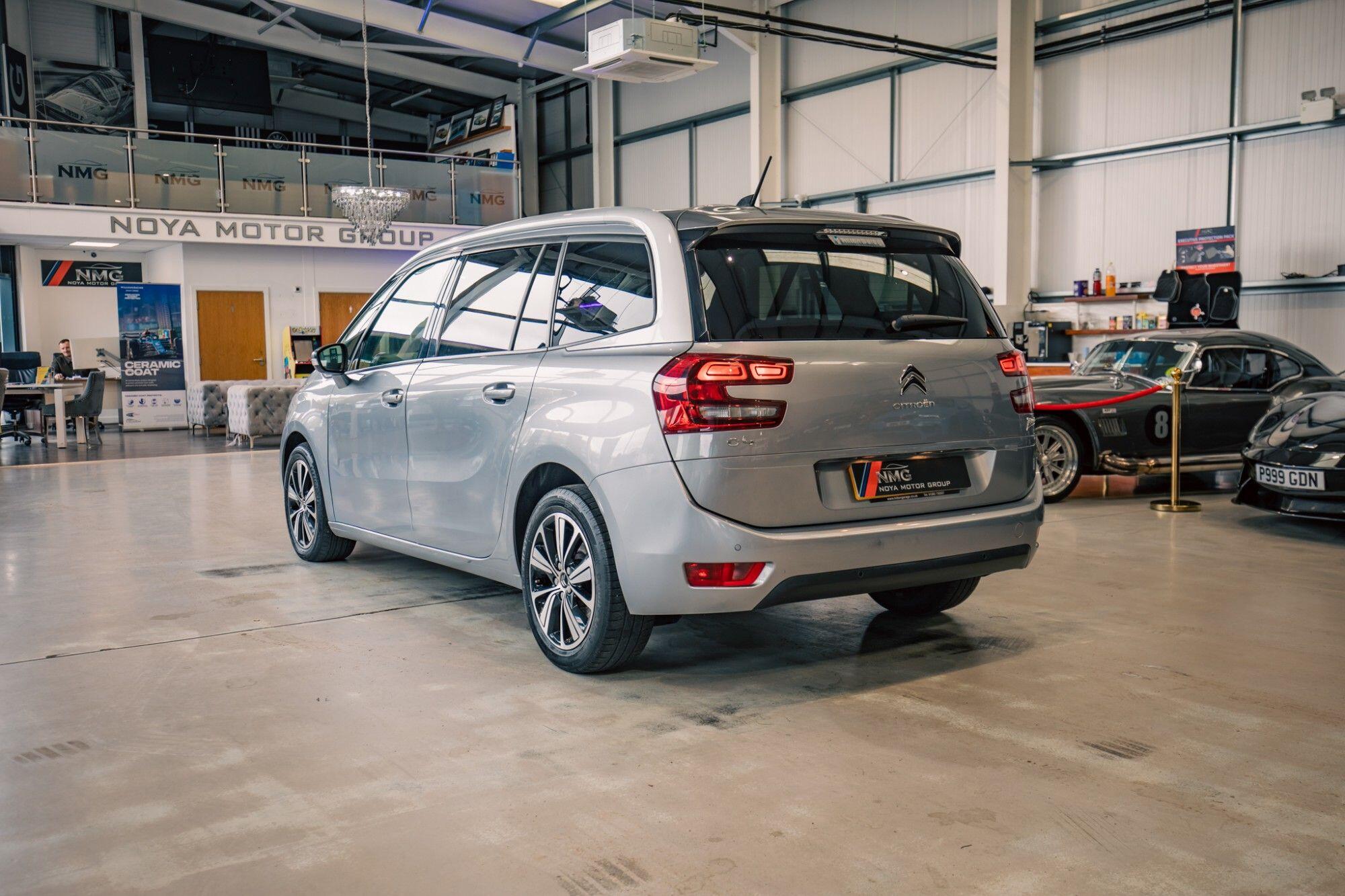 Citroen Grand C4 Picasso view 29