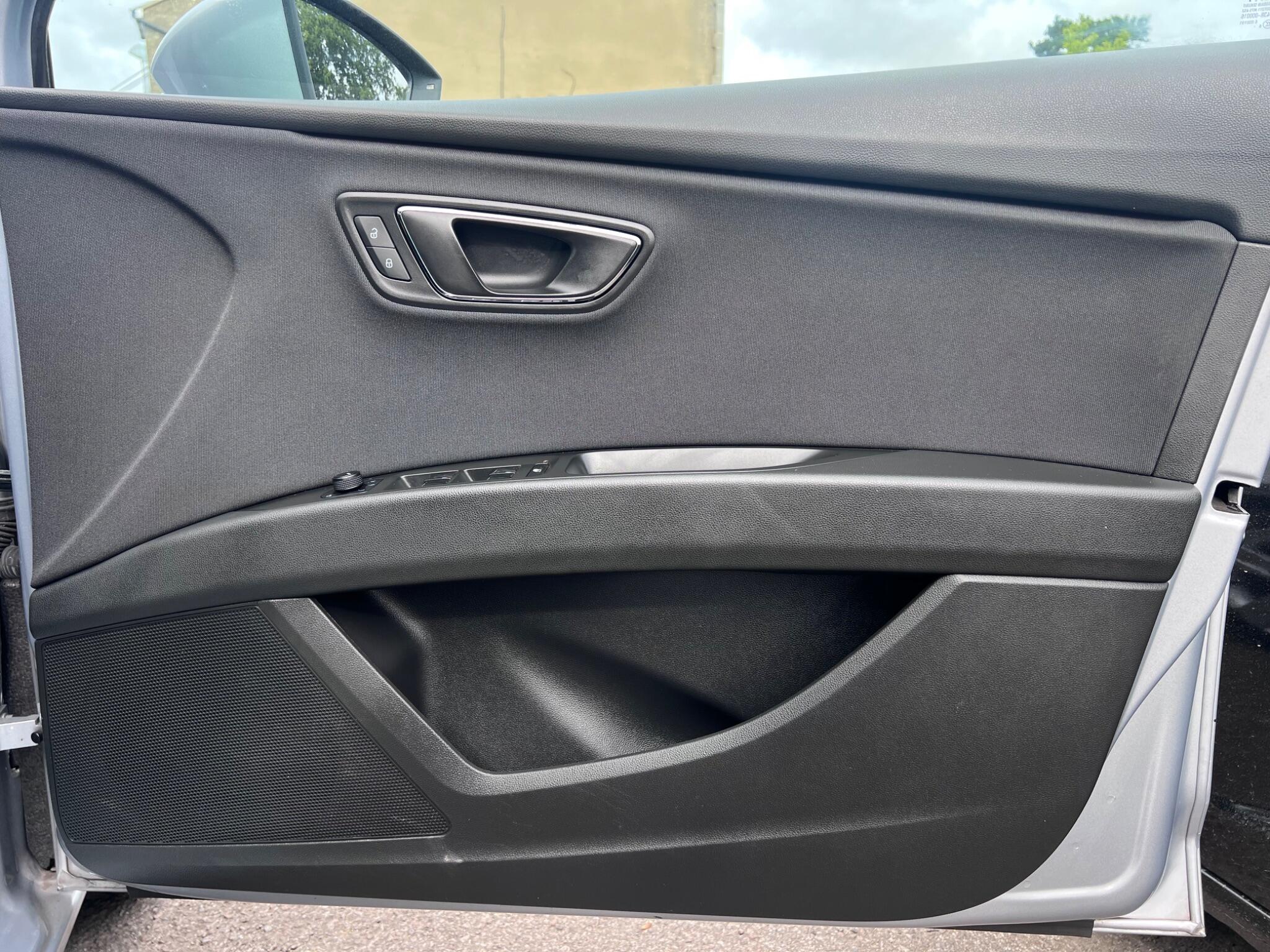 Seat Leon Leon view 16