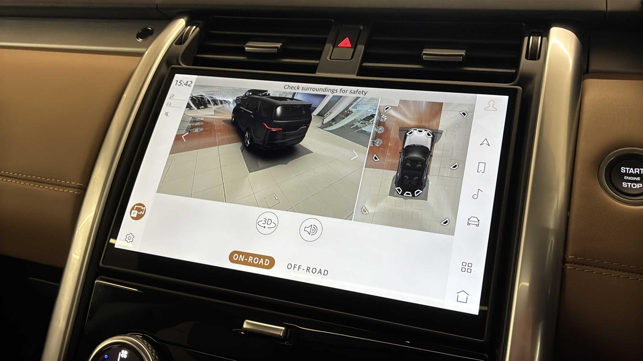 Land Rover Discovery view 12