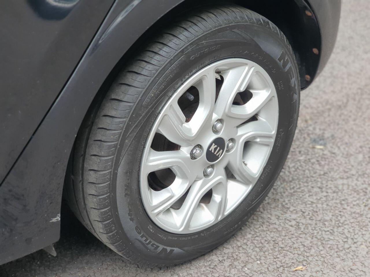 Kia Picanto view 9