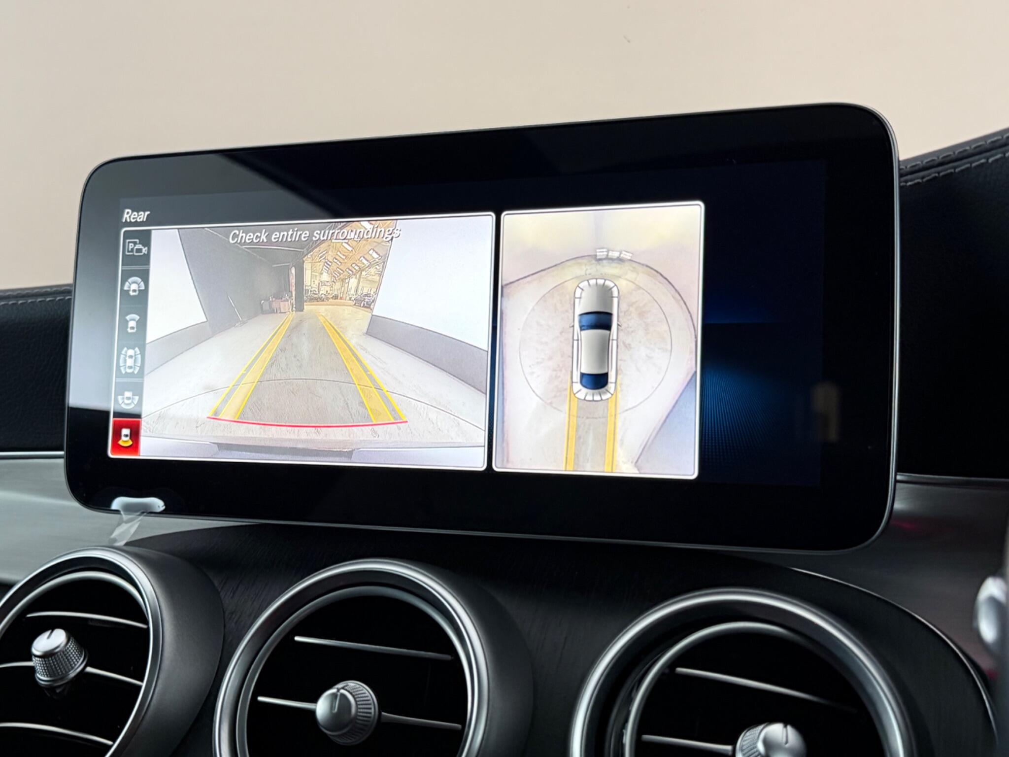 Mercedes-Benz C-Class view 29