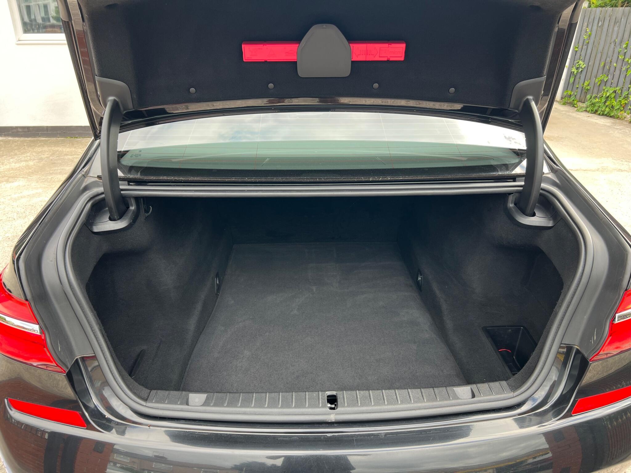 BMW 7 Series view 70
