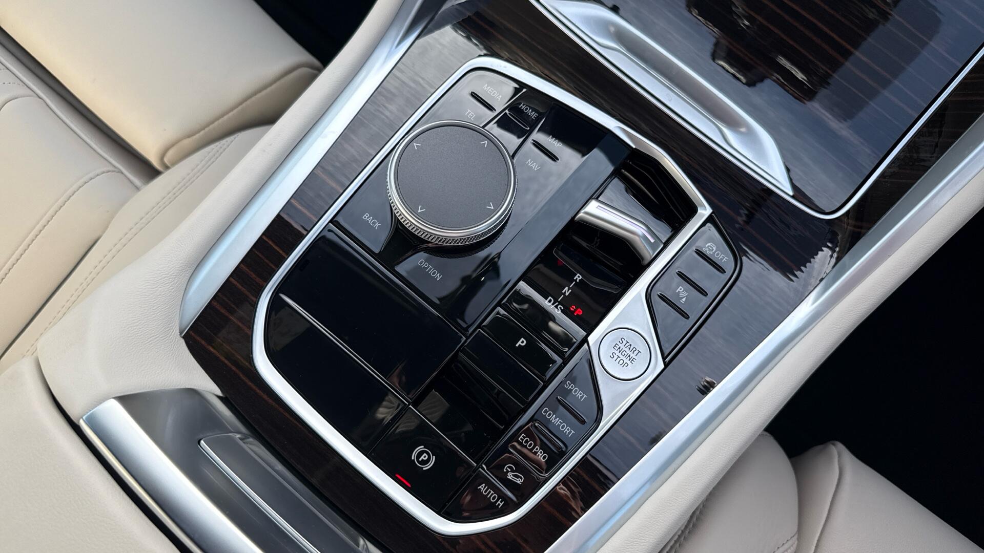 BMW X6 view 19