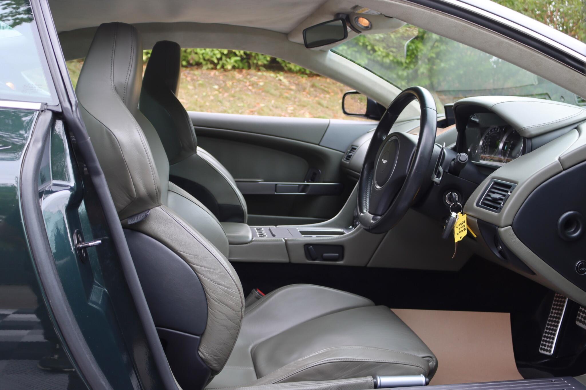 Aston Martin DB9 view 4