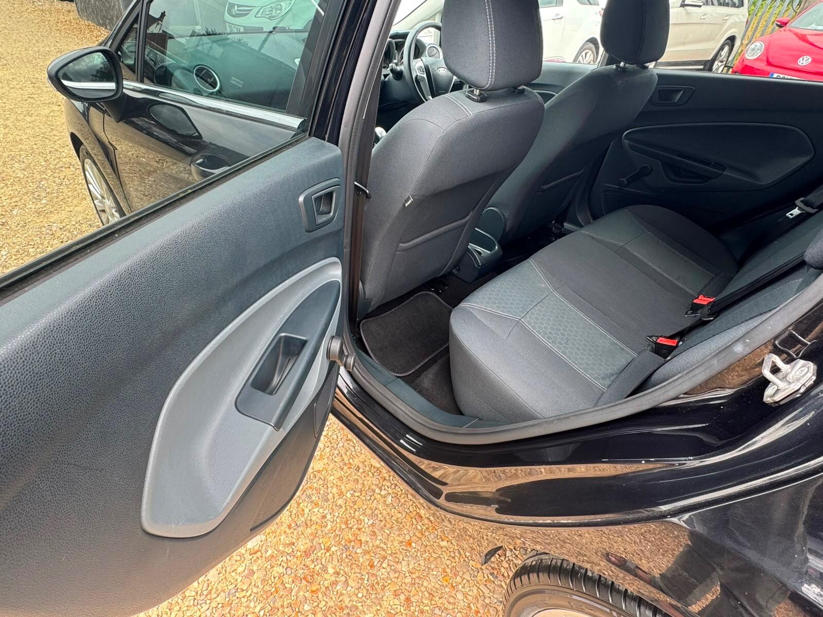 Ford Fiesta view 17