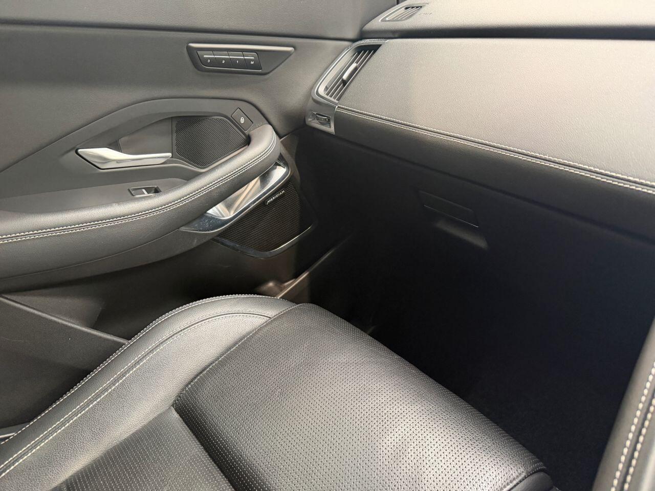 Jaguar E-Pace view 46