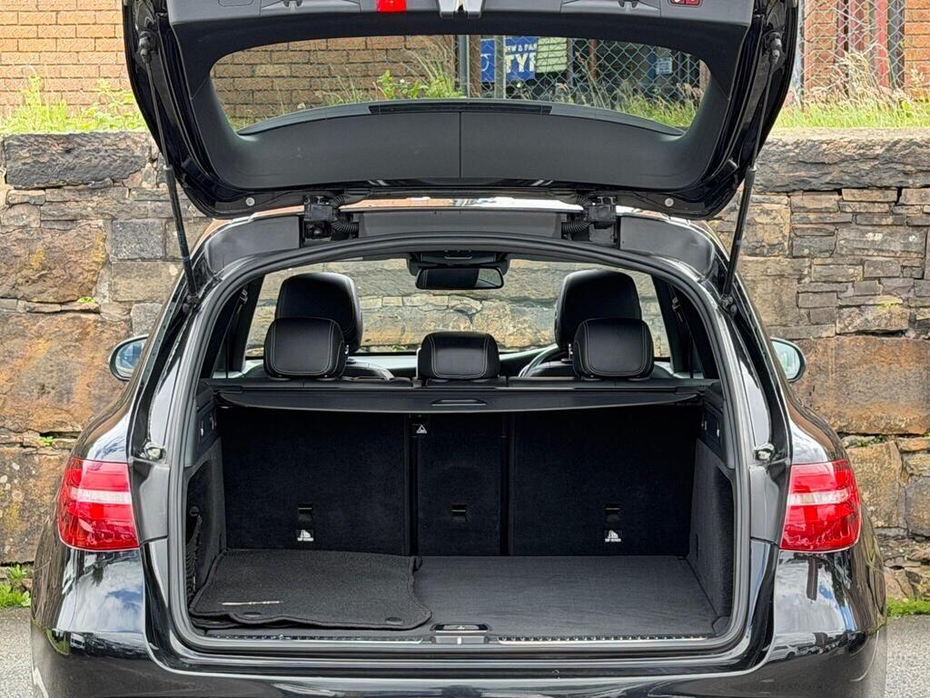 Mercedes-Benz GLC view 23