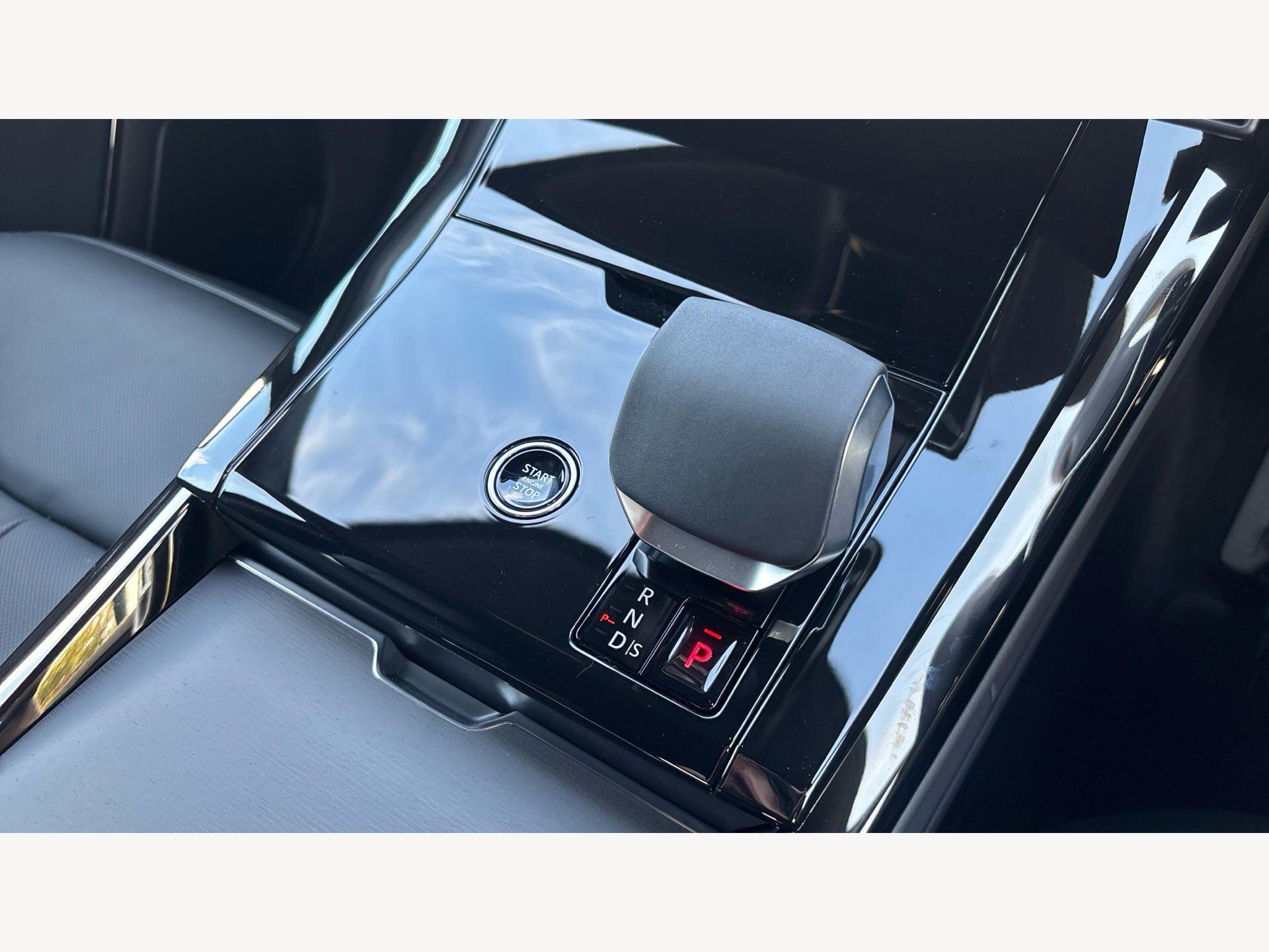 Land Rover Range Rover Sport view 16