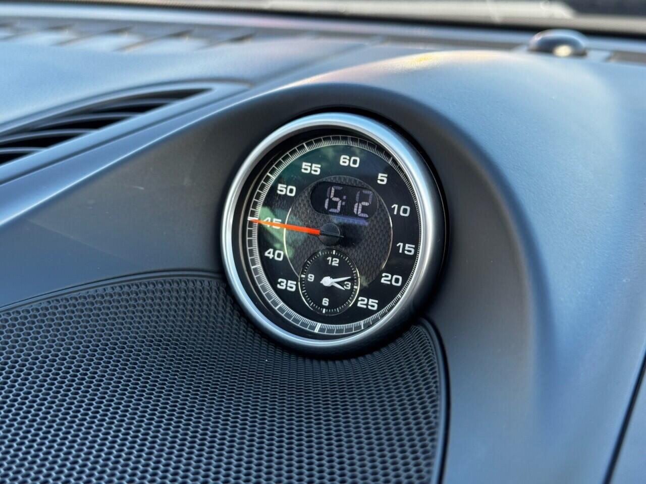 Porsche Cayenne view 30