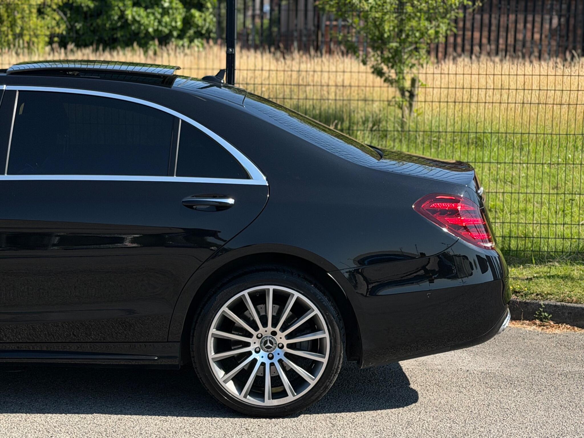 Mercedes-Benz S-Class view 29