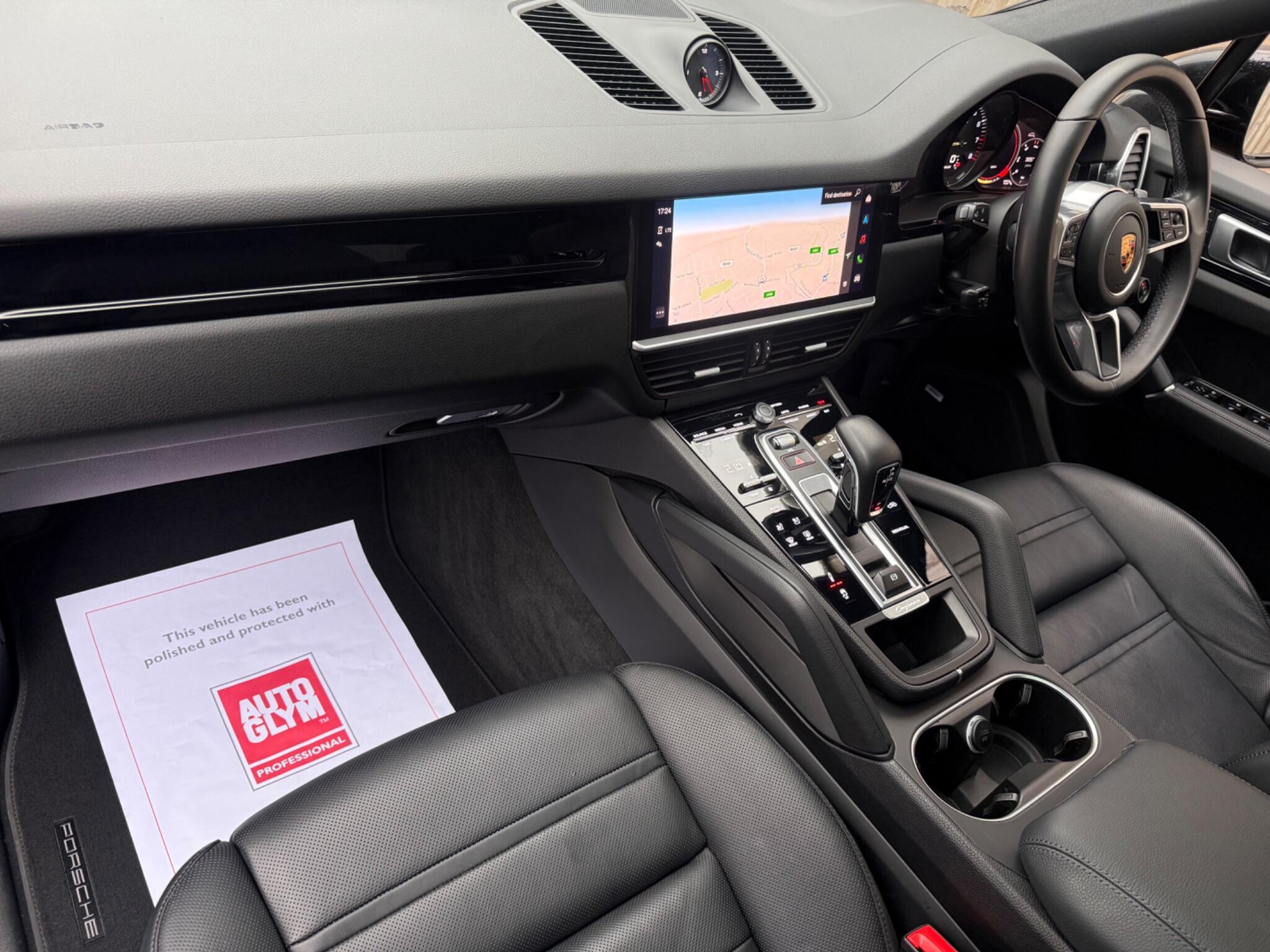 Porsche Cayenne view 10