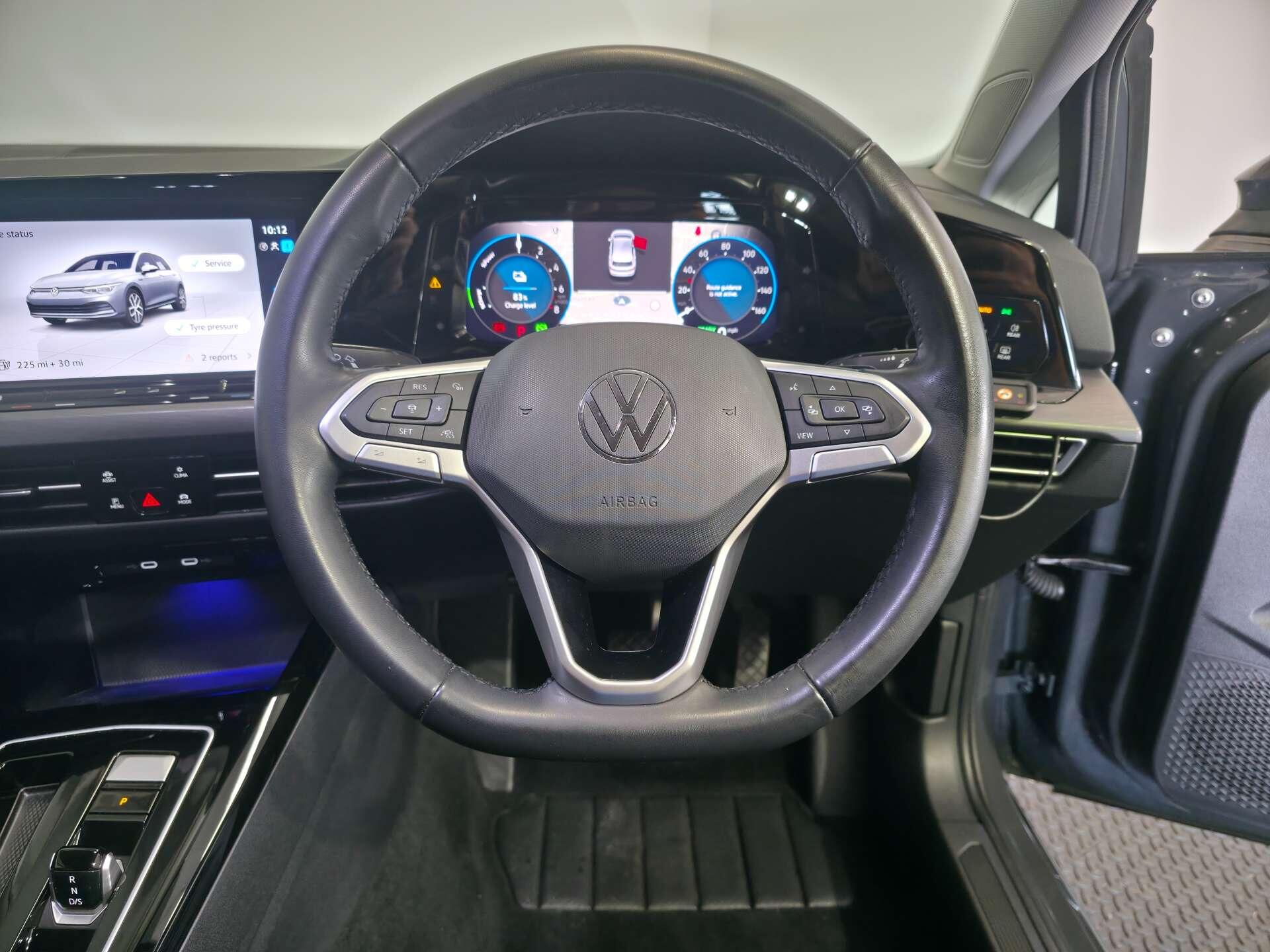 Volkswagen Golf view 23
