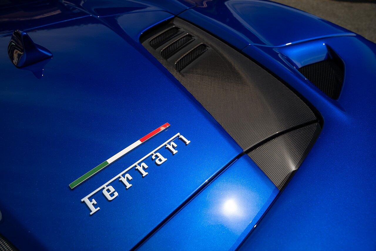 Ferrari F8 Tributo view 20