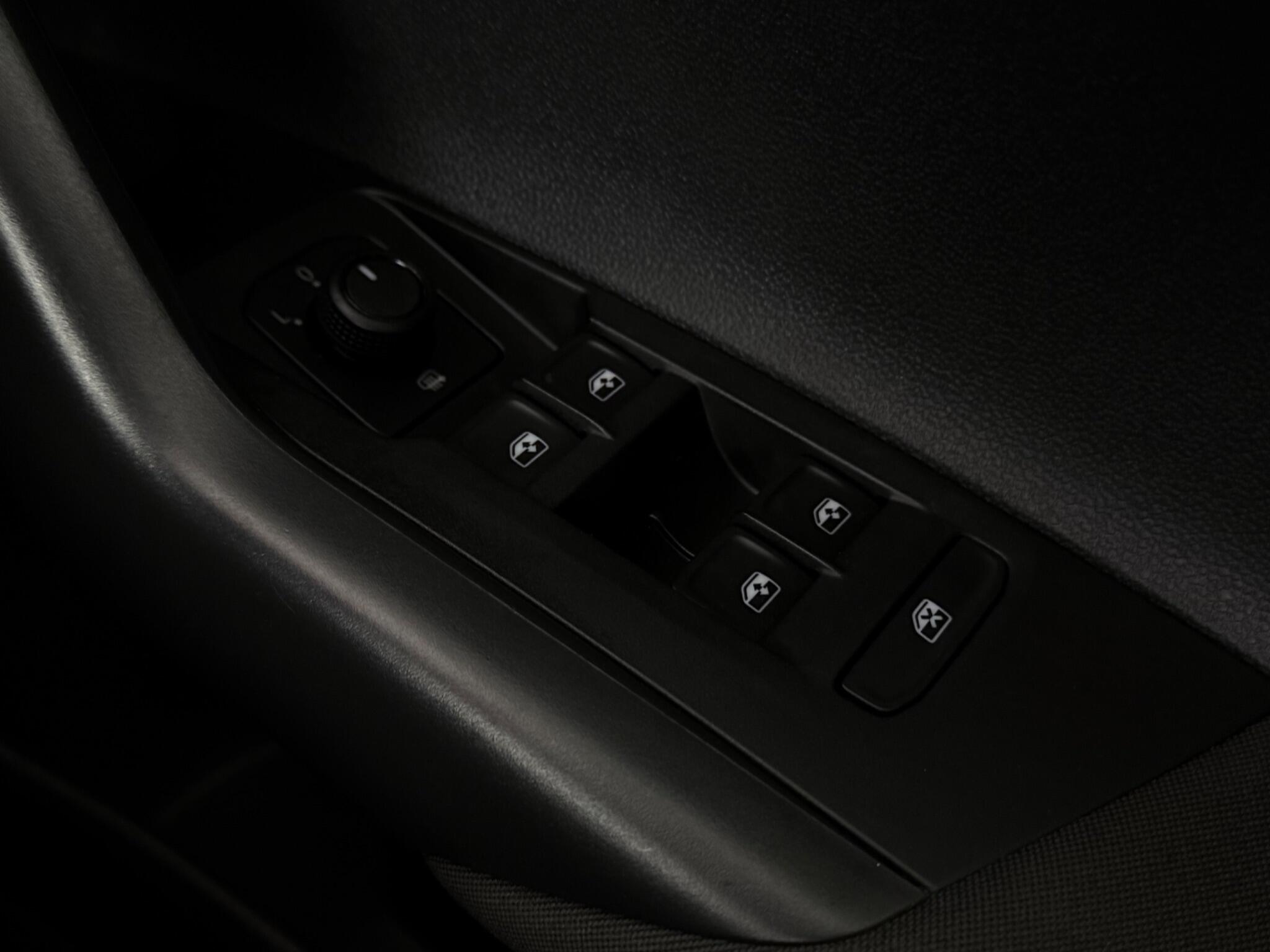 Volkswagen Polo view 28
