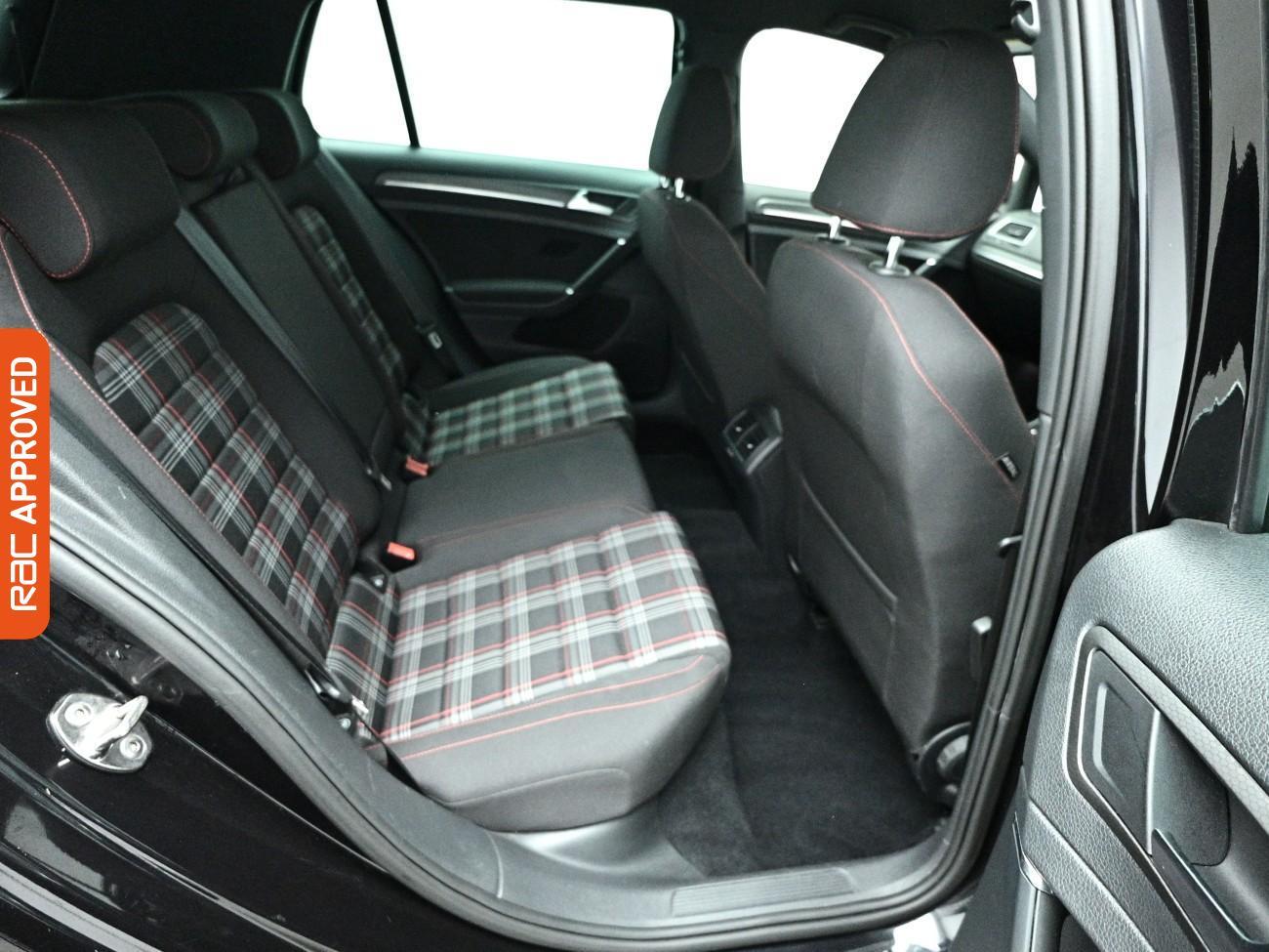 Volkswagen Golf view 13