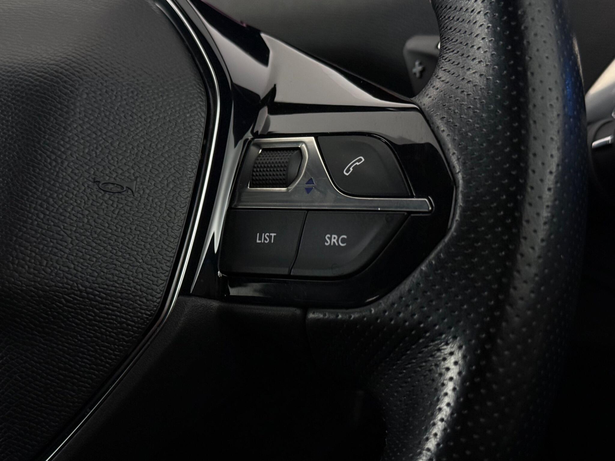 Peugeot 5008 view 16