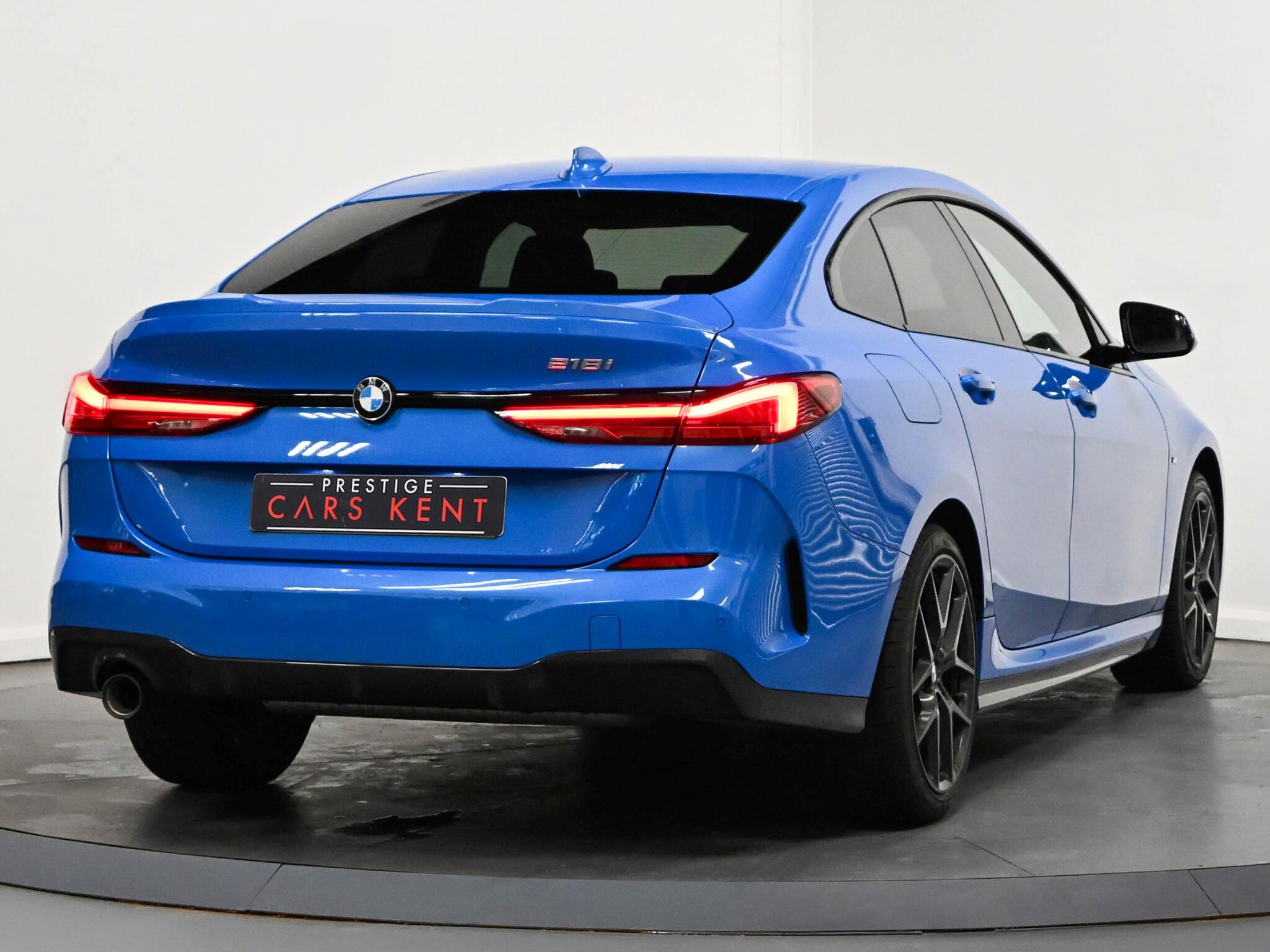 BMW 2 Series view 24