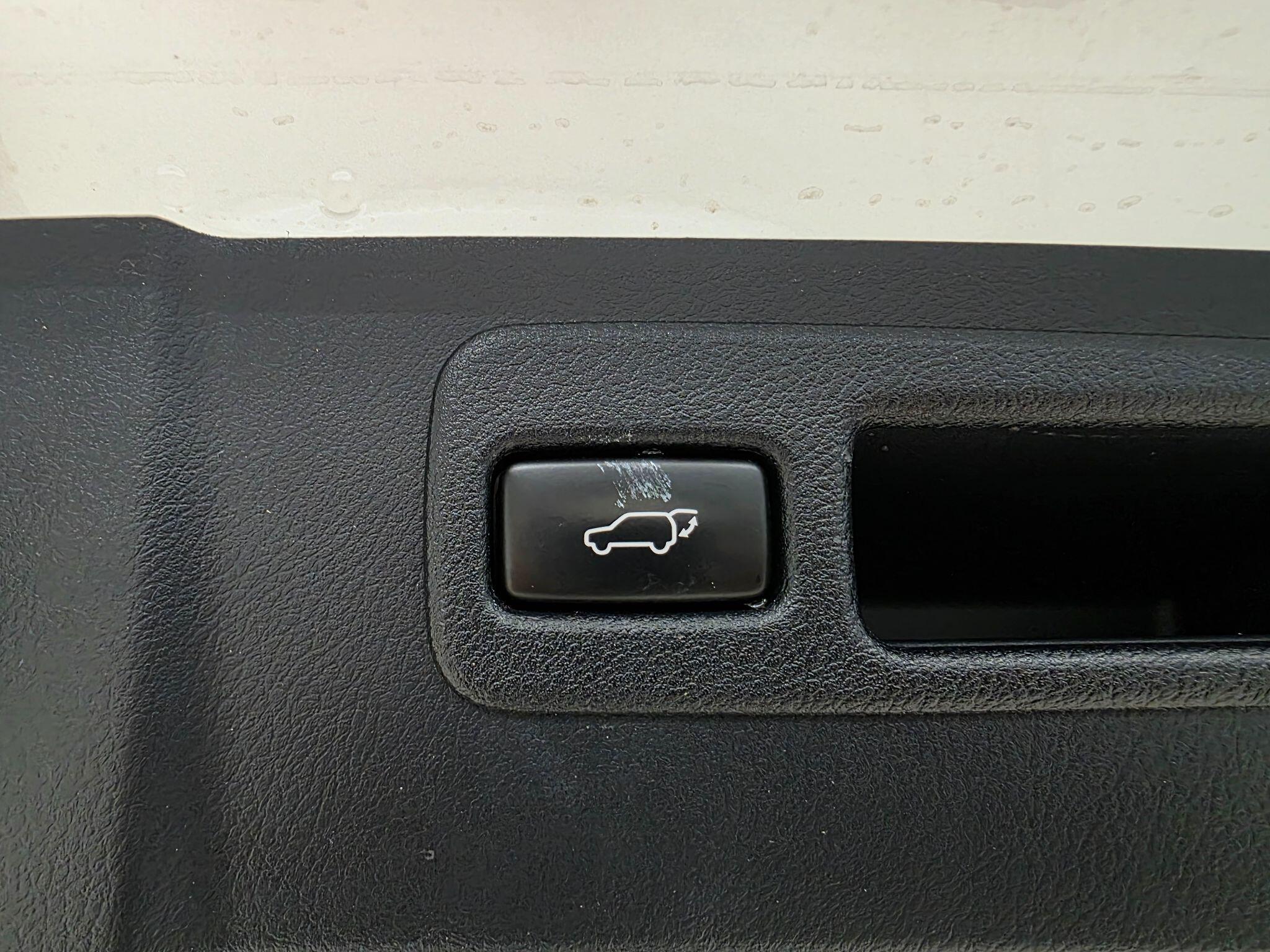 Lexus NX view 15