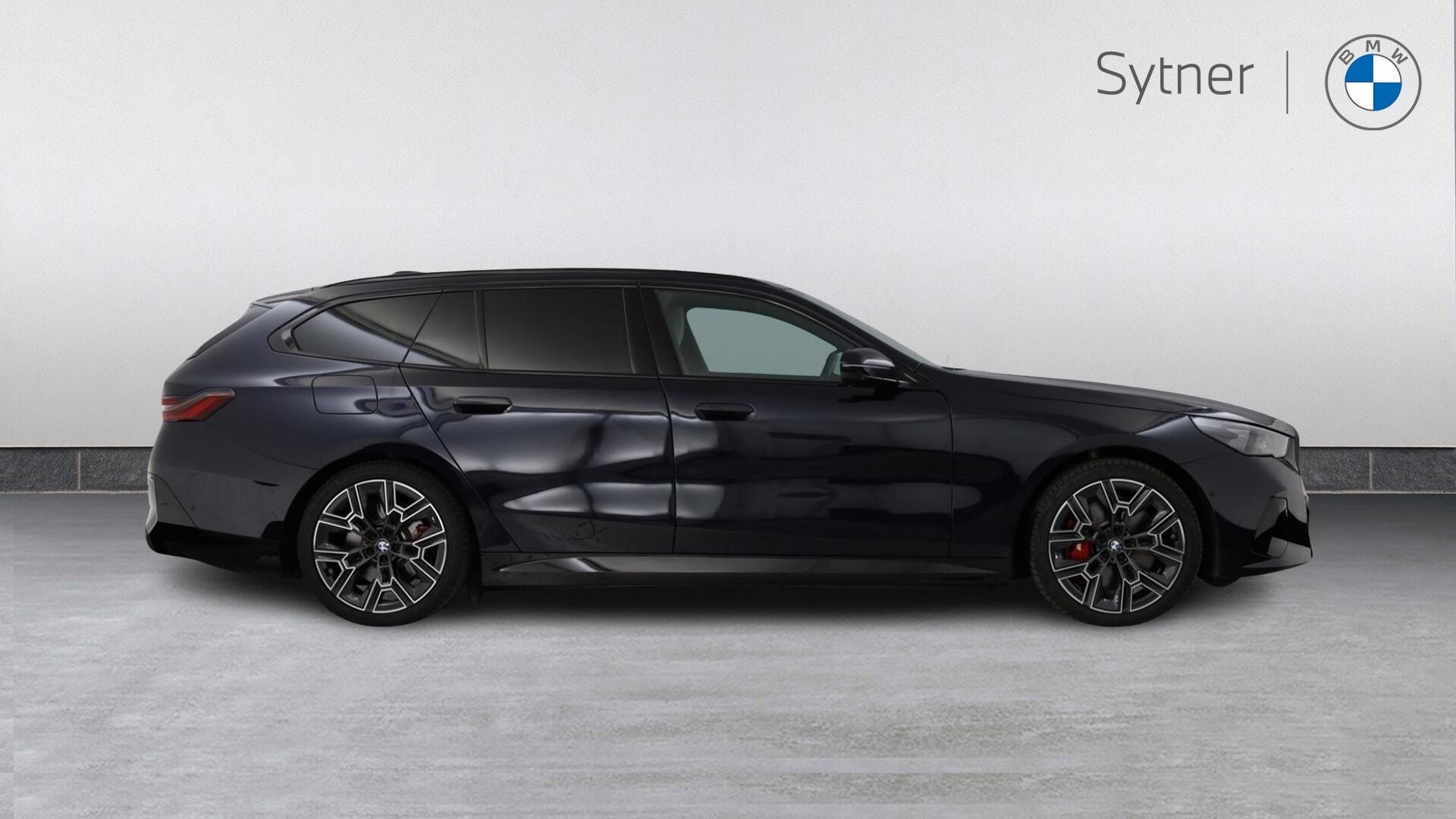 BMW i5 view 3