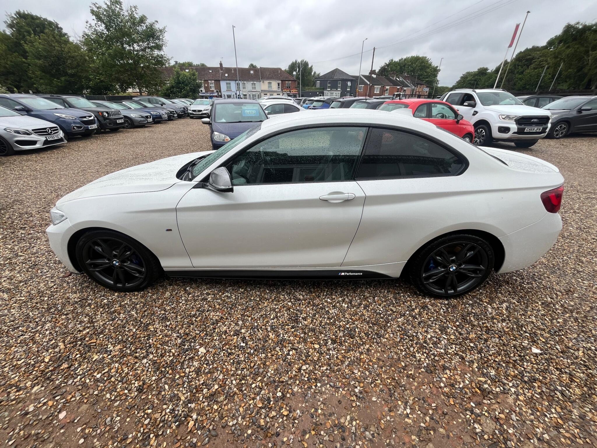 BMW 2 Series view 8