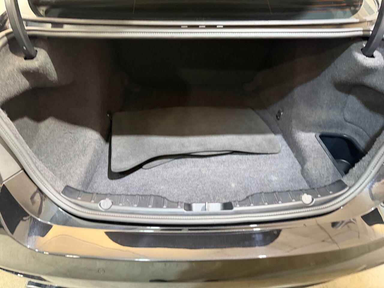 BMW 5 Series view 23