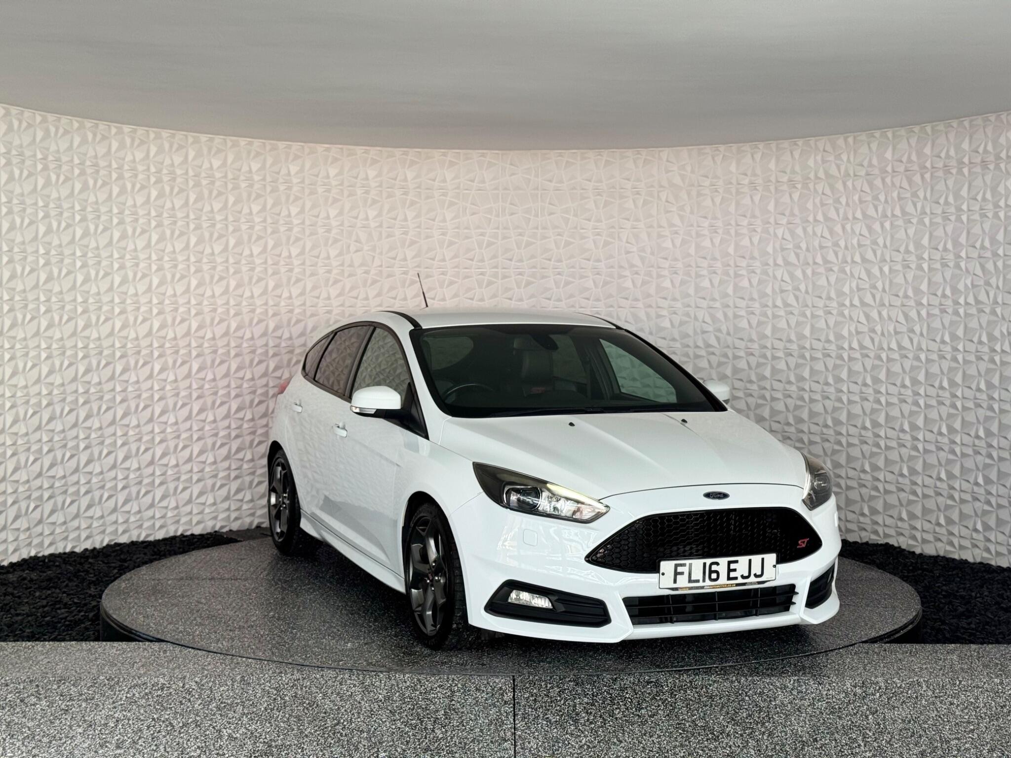 Ford Focus view 5